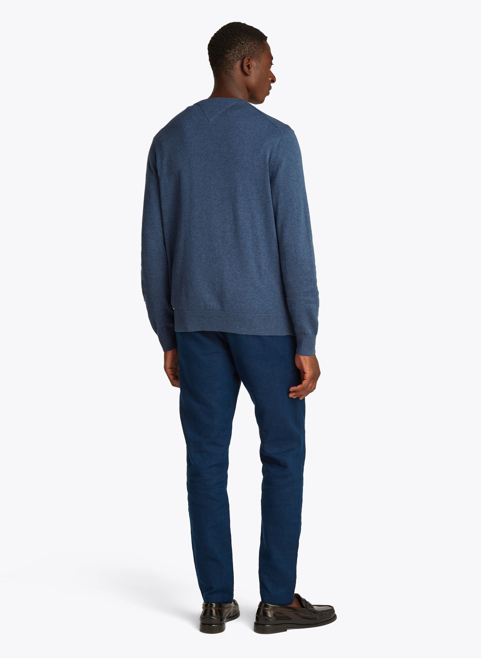 Pulls Essential Cotton V N MW0MW14745 homme bleu Tommy Hilfiger Pulls Essential Cotton V N MW0MW14745 homme bleu AEGEAN SEA HEATHER