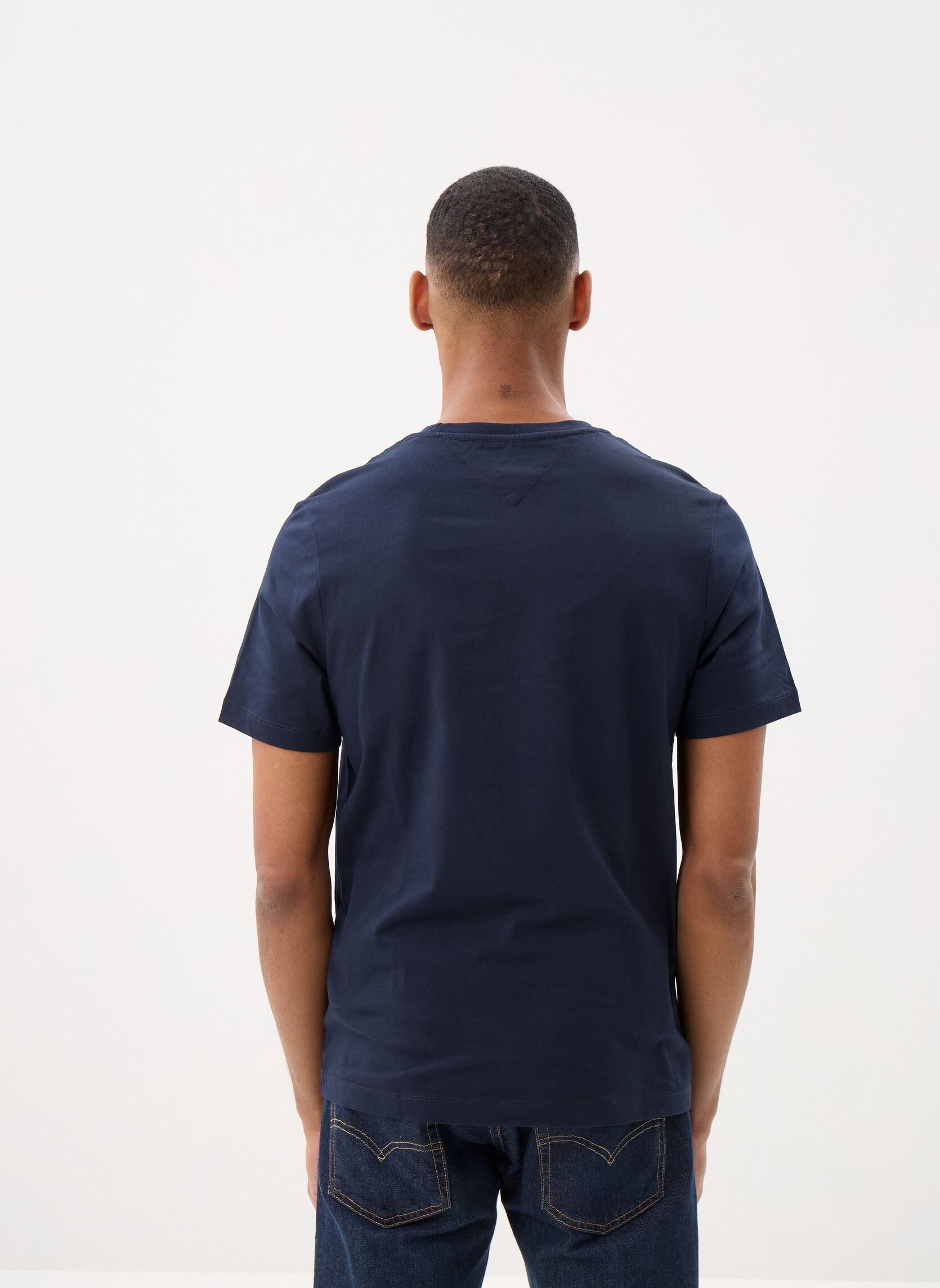 Tee-shirts manches courtes Script Logo Tee MW0MW33691 homme bleu Tommy Hilfiger Tee-shirts manches courtes Script Logo Tee MW0MW33691 homme bleu DESERT SKY