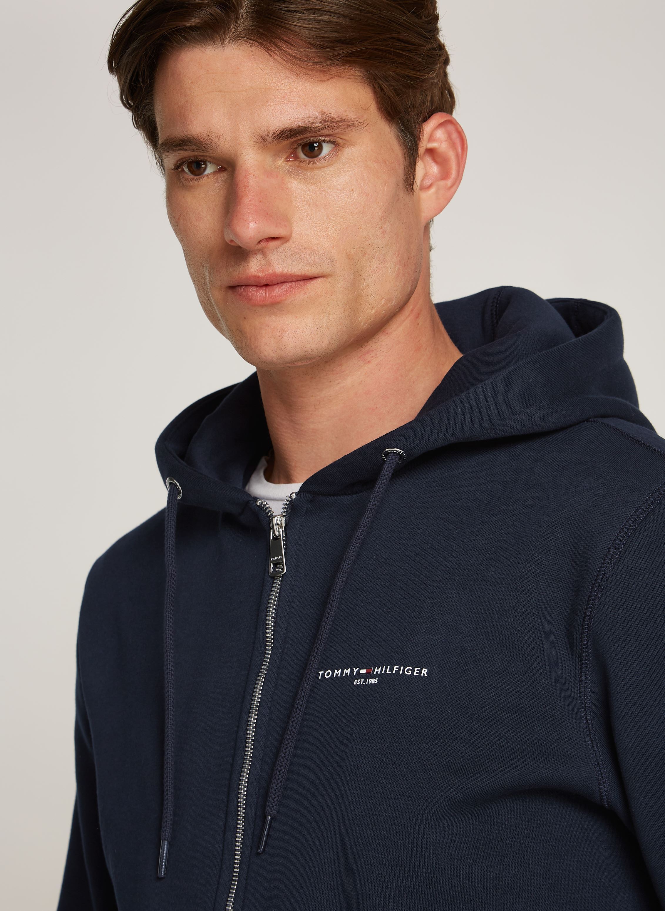 Sweats zippés Small Tommy Logo Zip MW0MW37687 homme bleu Tommy Hilfiger Sweats zippés Small Tommy Logo Zip MW0MW37687 homme bleu DESERT SKY