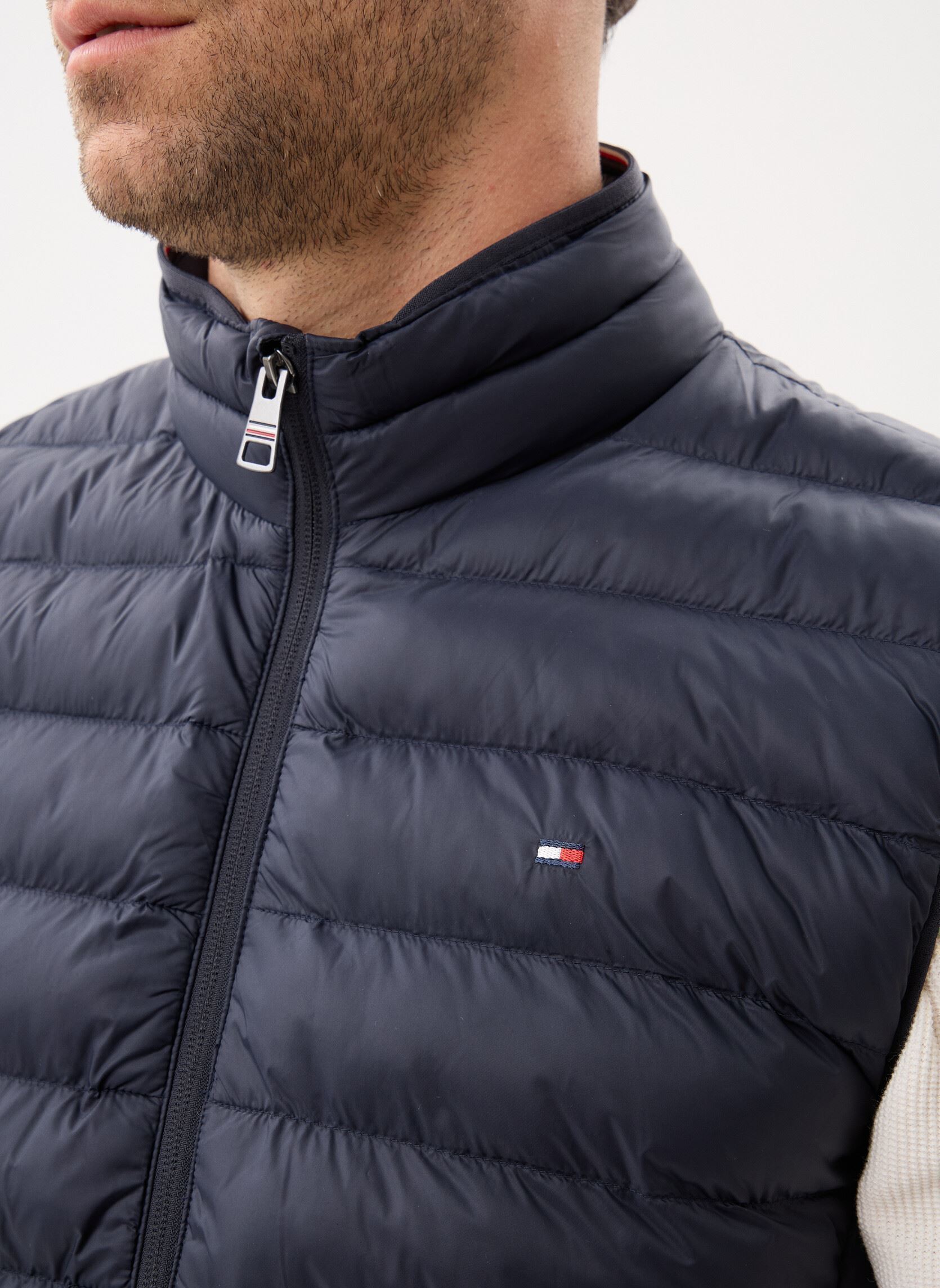 Doudounes sans manches Core Packable Recycl MW0MW39989 homme bleu Tommy Hilfiger Doudounes sans manches Core Packable Recycl MW0MW39989 homme bleu DESERT SKY
