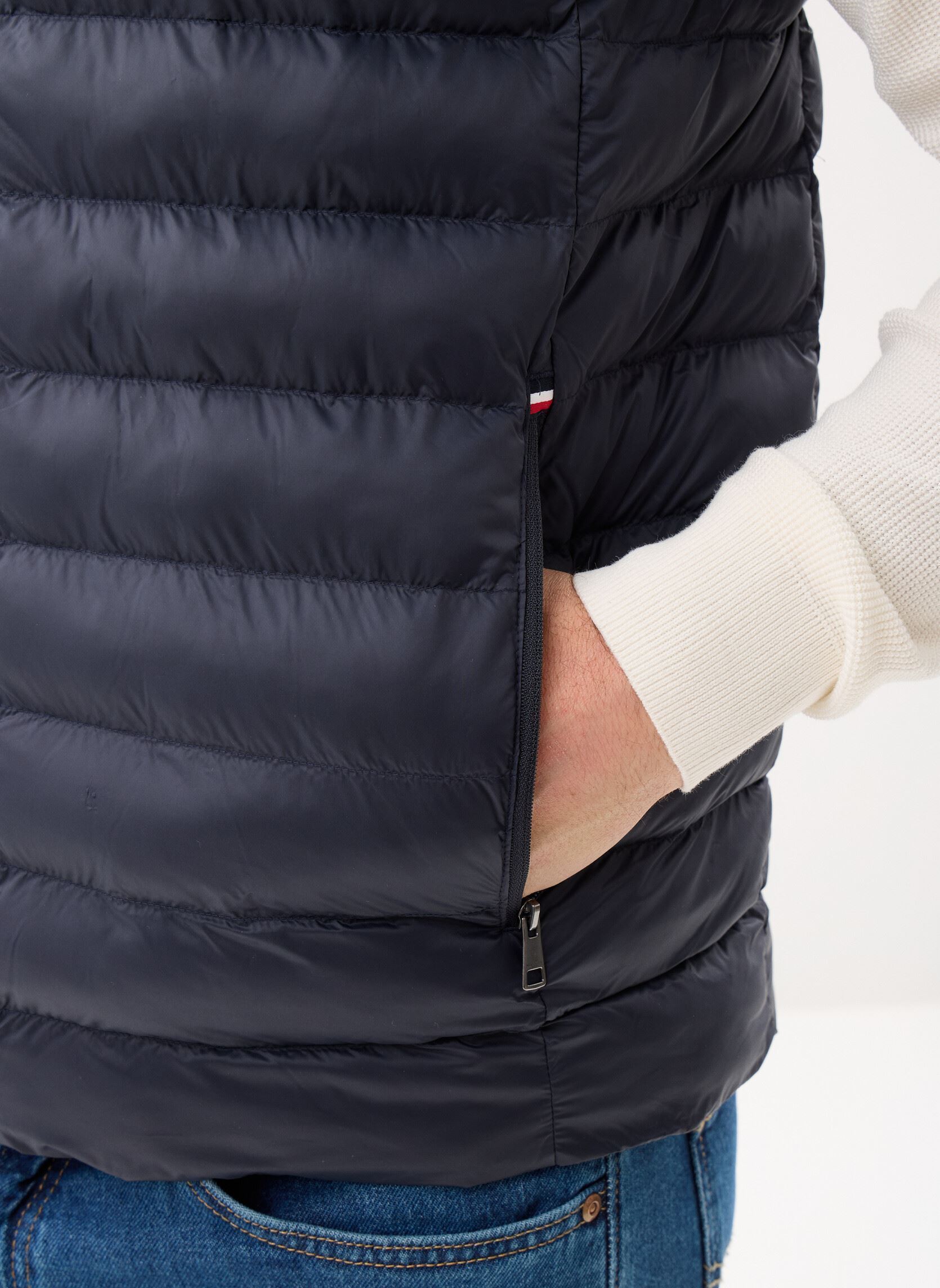 Doudounes sans manches Core Packable Recycl MW0MW39989 homme bleu Tommy Hilfiger Doudounes sans manches Core Packable Recycl MW0MW39989 homme bleu DESERT SKY