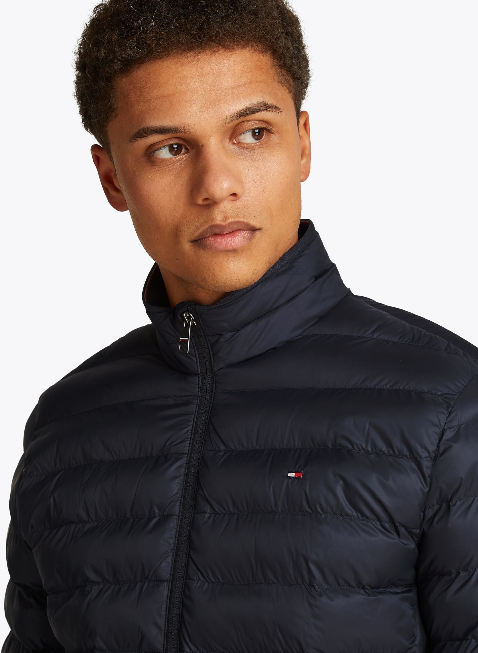 Gewatteerde jassen Core Packable Recycl MW0MW39990 heren blauw Tommy Hilfiger Gewatteerde jassen Core Packable Recycl MW0MW39990 heren blauw DESERT SKY