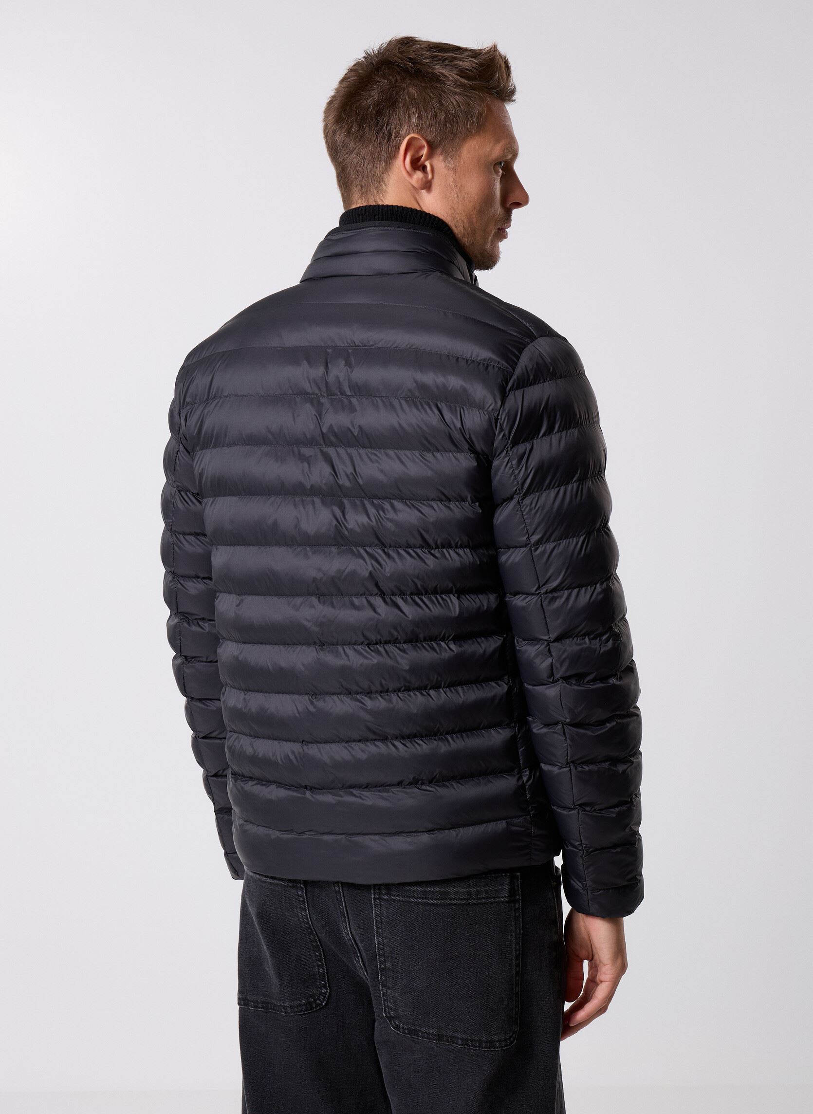 Daunenjacken Core Packable Recycl MW0MW39990 herren schwarz Tommy Hilfiger Daunenjacken Core Packable Recycl MW0MW39990 herren schwarz BLACK