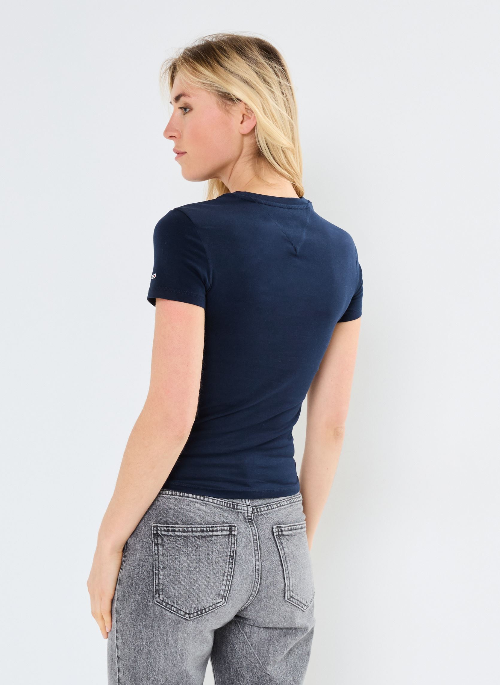 Tee-shirts manches courtes Tjw Slim Essential L DW0DW19447 femme bleu Tommy Jeans Tee-shirts manches courtes Tjw Slim Essential L DW0DW19447 femme bleu DARK NIGHT NAVY