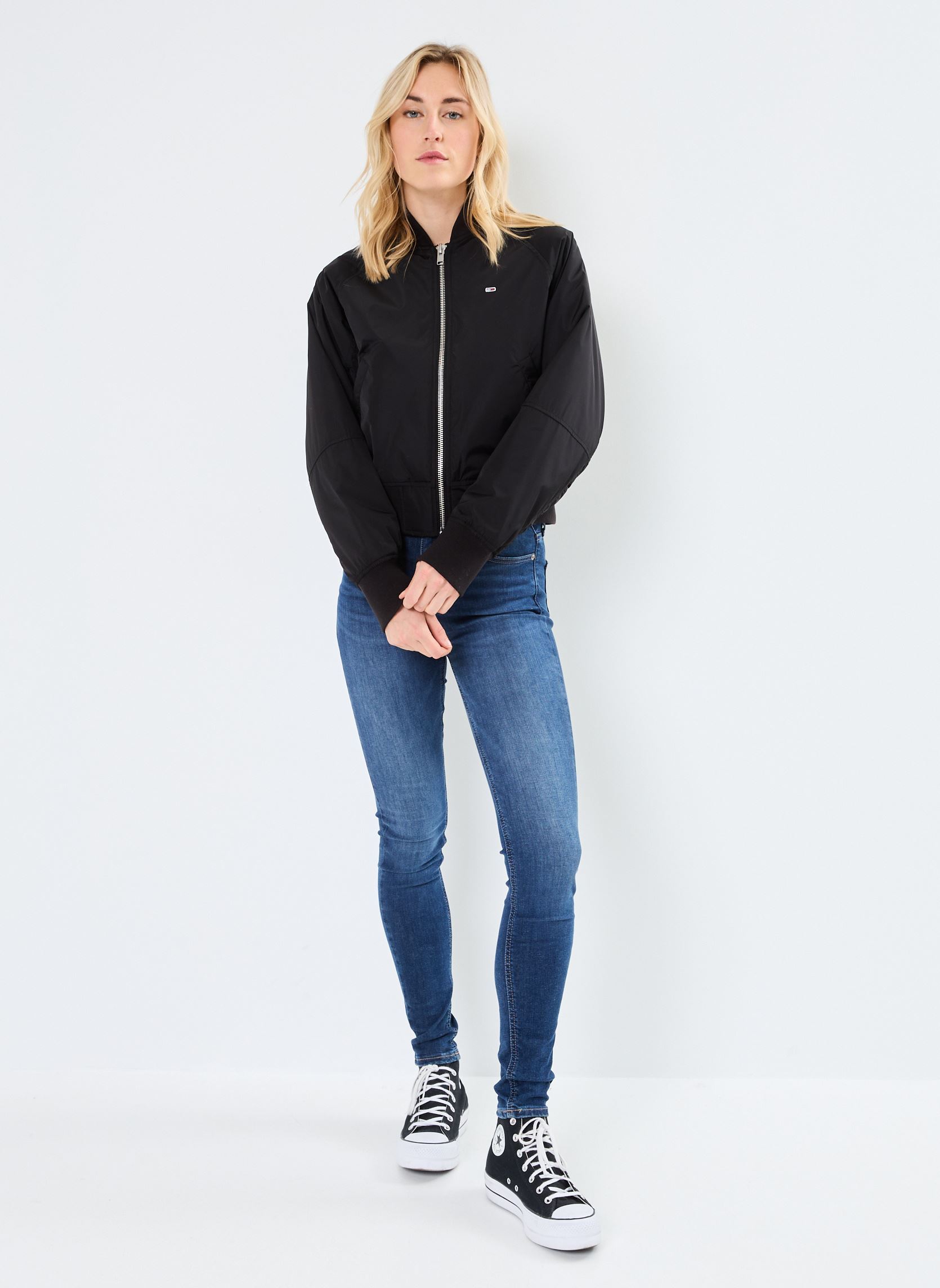 Blousons Tjw Essential Bomber DW0DW19316 femme noir Tommy Jeans Blousons Tjw Essential Bomber DW0DW19316 femme noir BLACK