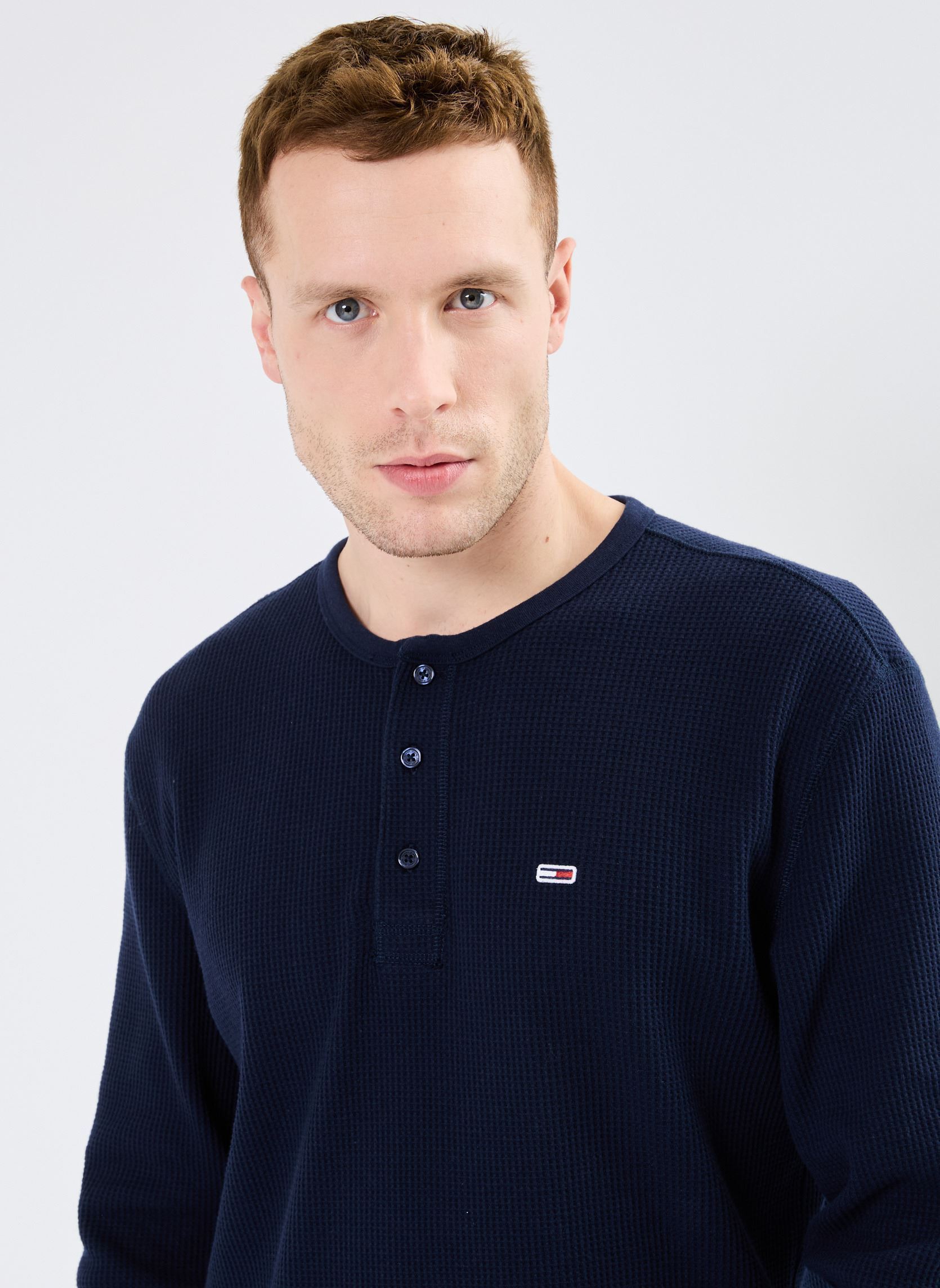 T-shirt a maniche lunghe Tjm Reg Waffle Henle DM0DM20379 uomo blu Tommy Jeans T-shirt a maniche lunghe Tjm Reg Waffle Henle DM0DM20379 uomo blu DARK NIGHT NAVY