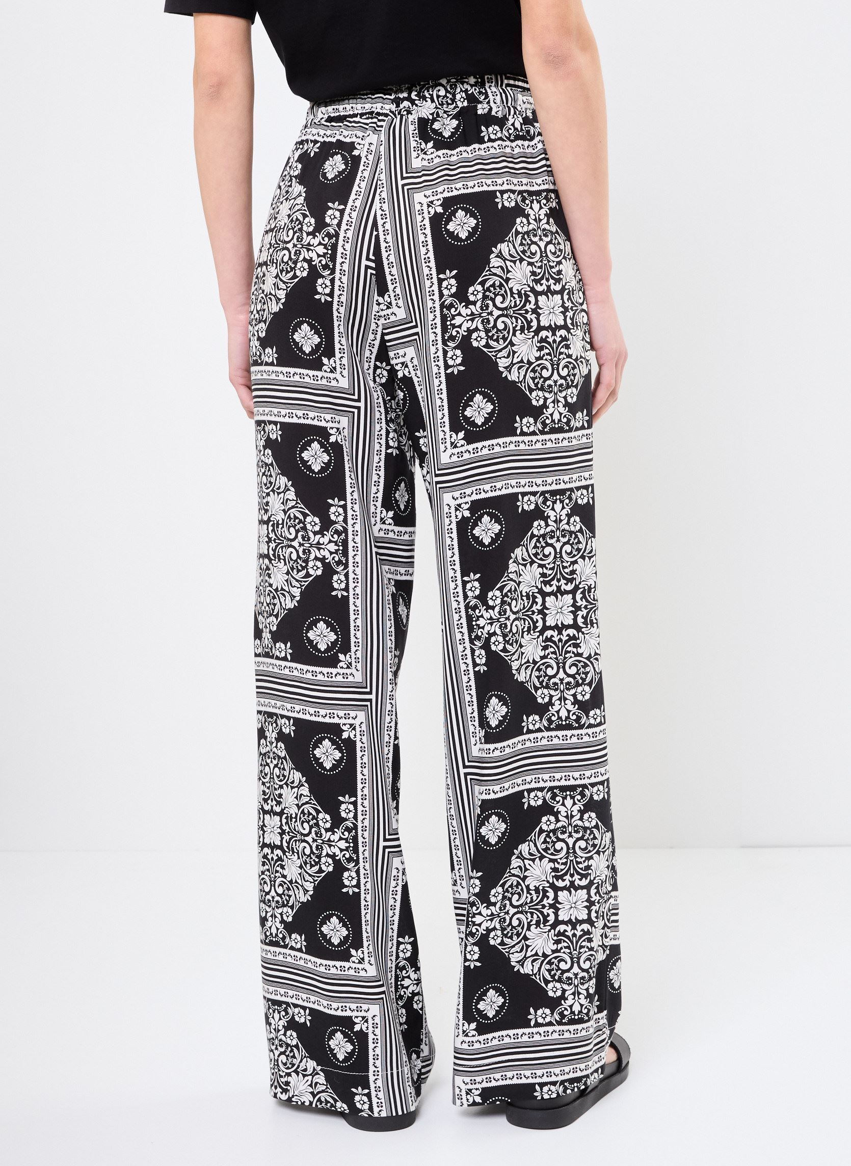 Pantalons larges FJ-PA-BACCHIA-F femme noir La Fée Maraboutée Pantalons larges FJ-PA-BACCHIA-F femme noir Noir