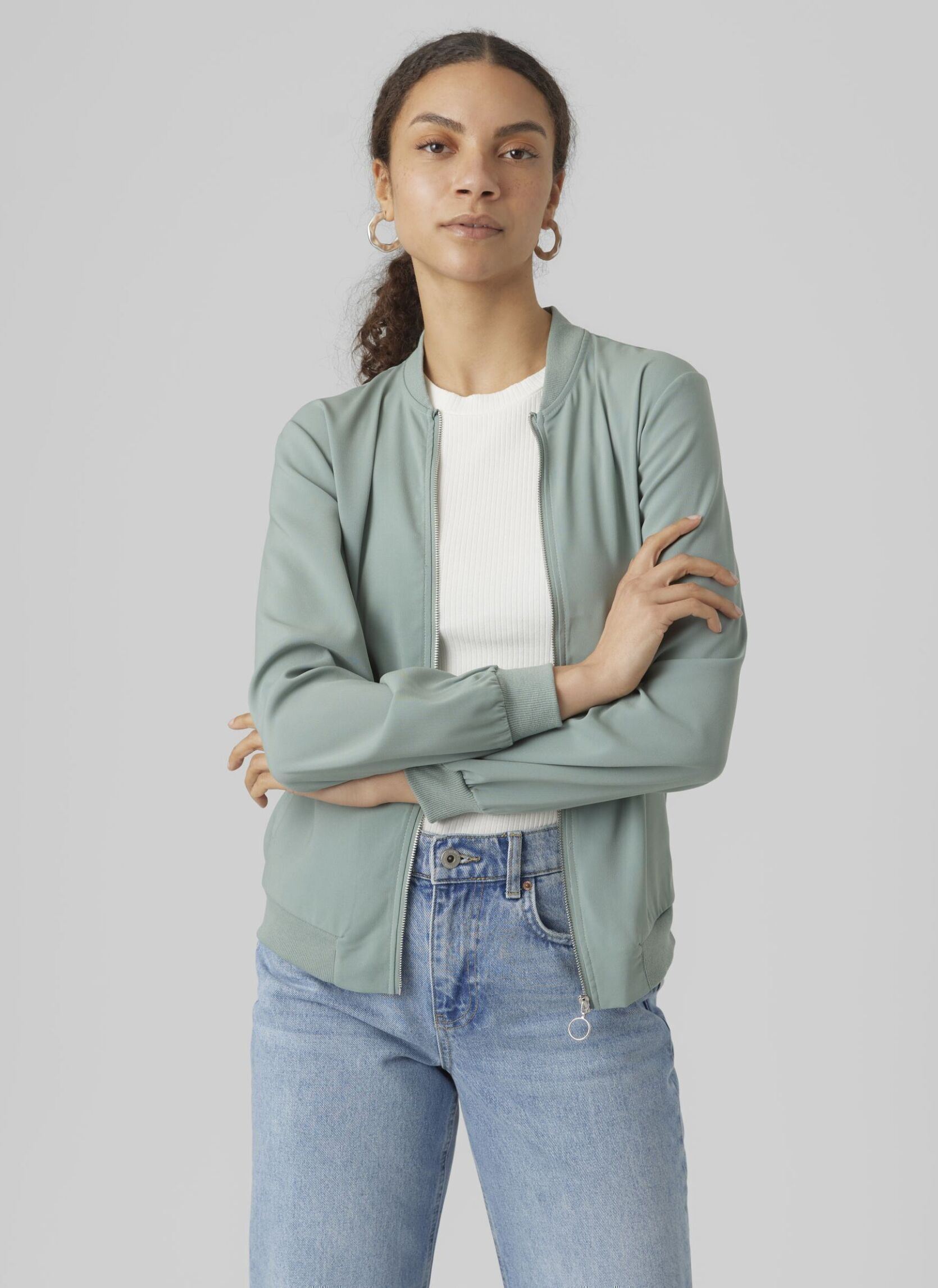 Vestes VMCOCO L/S BOMBER GA NOOS femme vert Vero Moda Vestes VMCOCO L/S BOMBER GA NOOS femme vert LAUREL WREATH