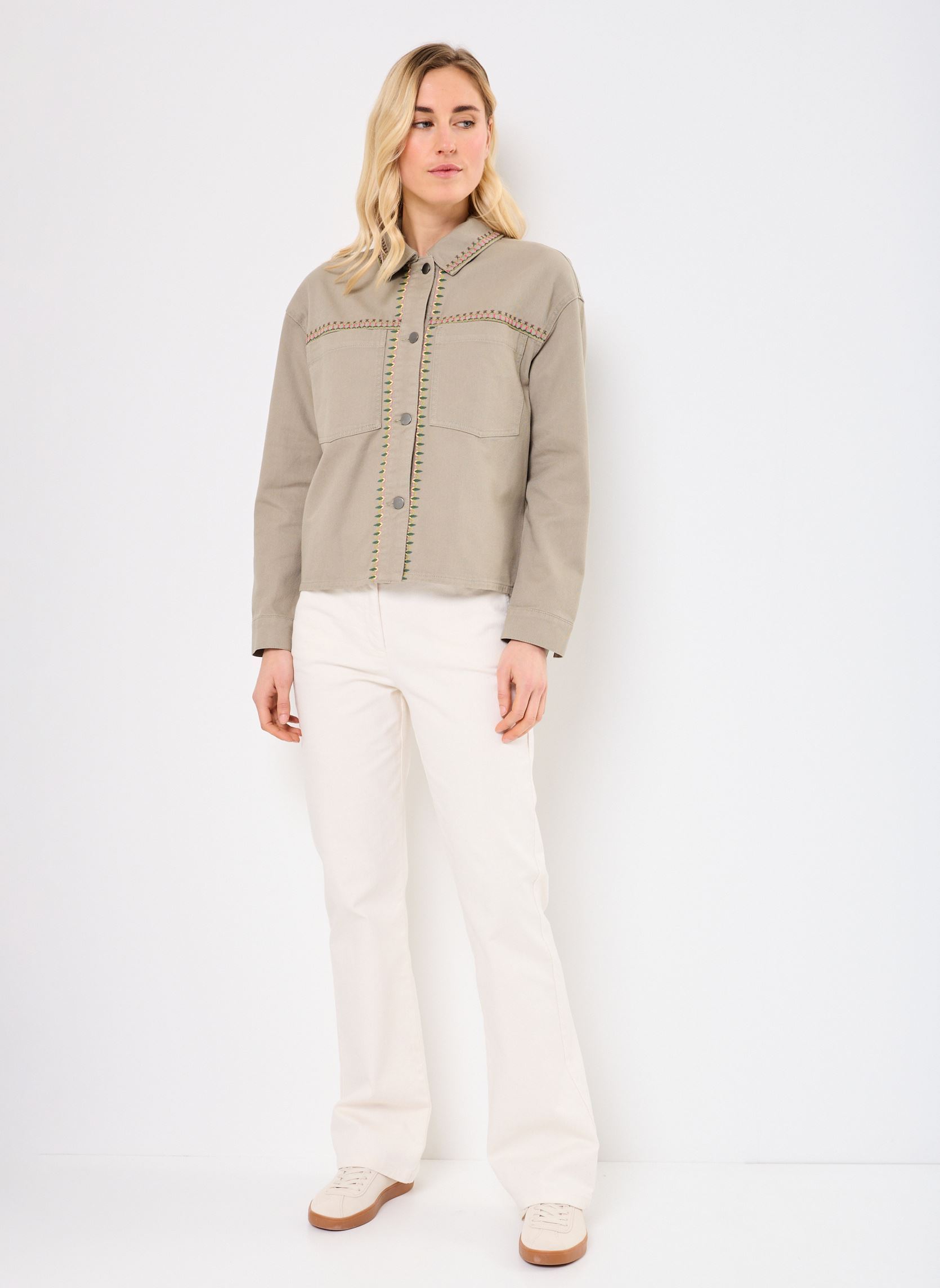 Jacken VMASTA LS EMB DENIM JACKET LCS damen grün Vero Moda Jacken VMASTA LS EMB DENIM JACKET LCS damen grün Laurel Oak