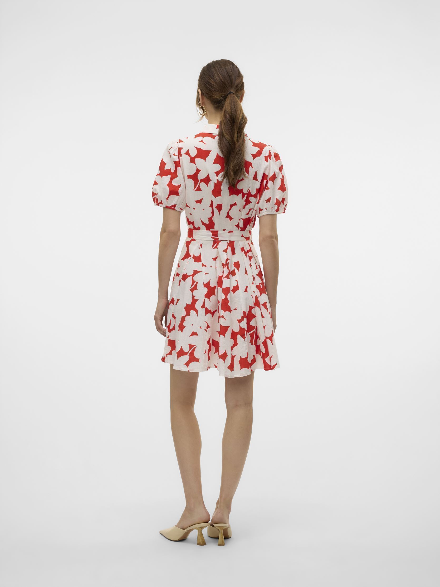Robes VMDICTHE 2/4 SHORT VOLUME DRESS WVN GA femme rouge Vero Moda Robes VMDICTHE 2/4 SHORT VOLUME DRESS WVN GA femme rouge Fiery Red