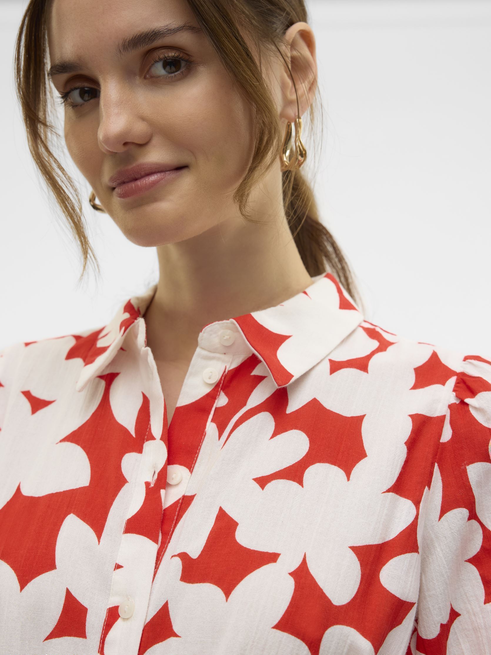 Robes VMDICTHE 2/4 SHORT VOLUME DRESS WVN GA femme rouge Vero Moda Robes VMDICTHE 2/4 SHORT VOLUME DRESS WVN GA femme rouge Fiery Red