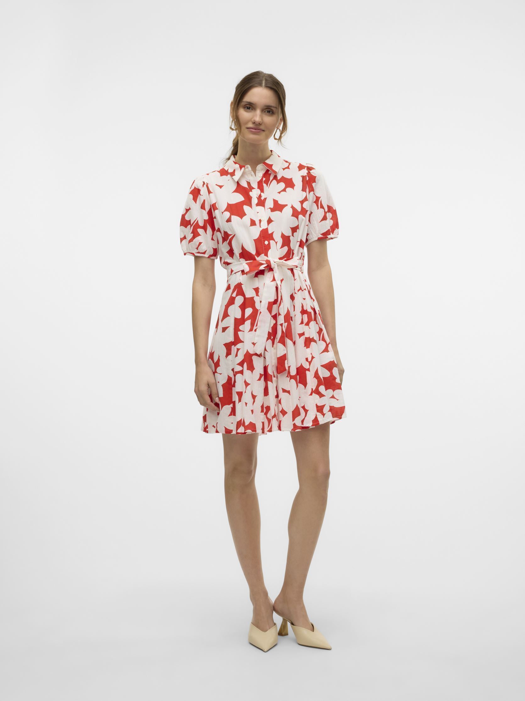 Robes VMDICTHE 2/4 SHORT VOLUME DRESS WVN GA femme rouge Vero Moda Robes VMDICTHE 2/4 SHORT VOLUME DRESS WVN GA femme rouge Fiery Red