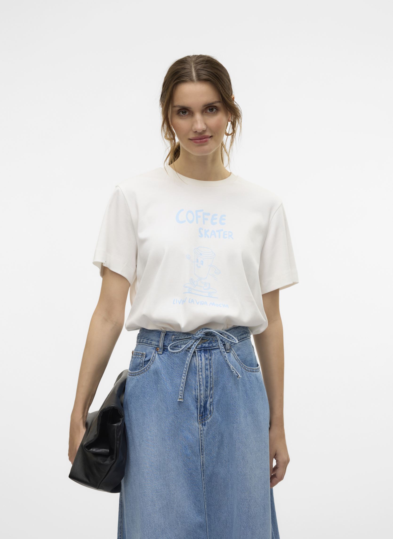 Tee-shirts manches courtes VMSONYA METTE SS TOP BOX JRS GA SKATER femme blanc Vero Moda Tee-shirts manches courtes VMSONYA METTE SS TOP BOX JRS GA SKATER femme blanc Snow white
