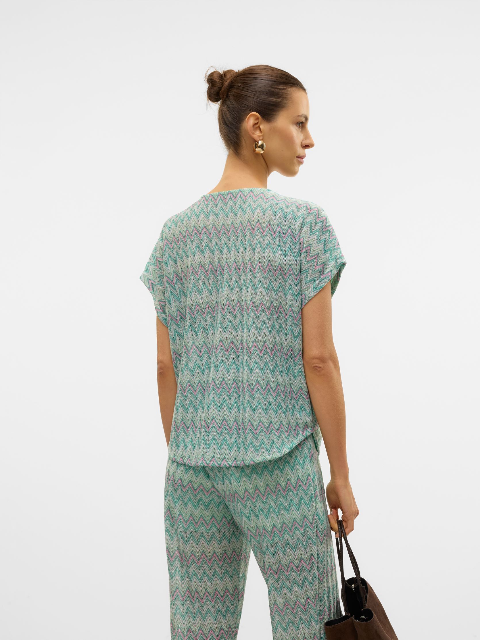 T-shirt a maniche corte VMDICTE SS V-NECK TOP JRS GA VO donna verde Vero Moda T-shirt a maniche corte VMDICTE SS V-NECK TOP JRS GA VO donna verde BIRDS EGG GREEN