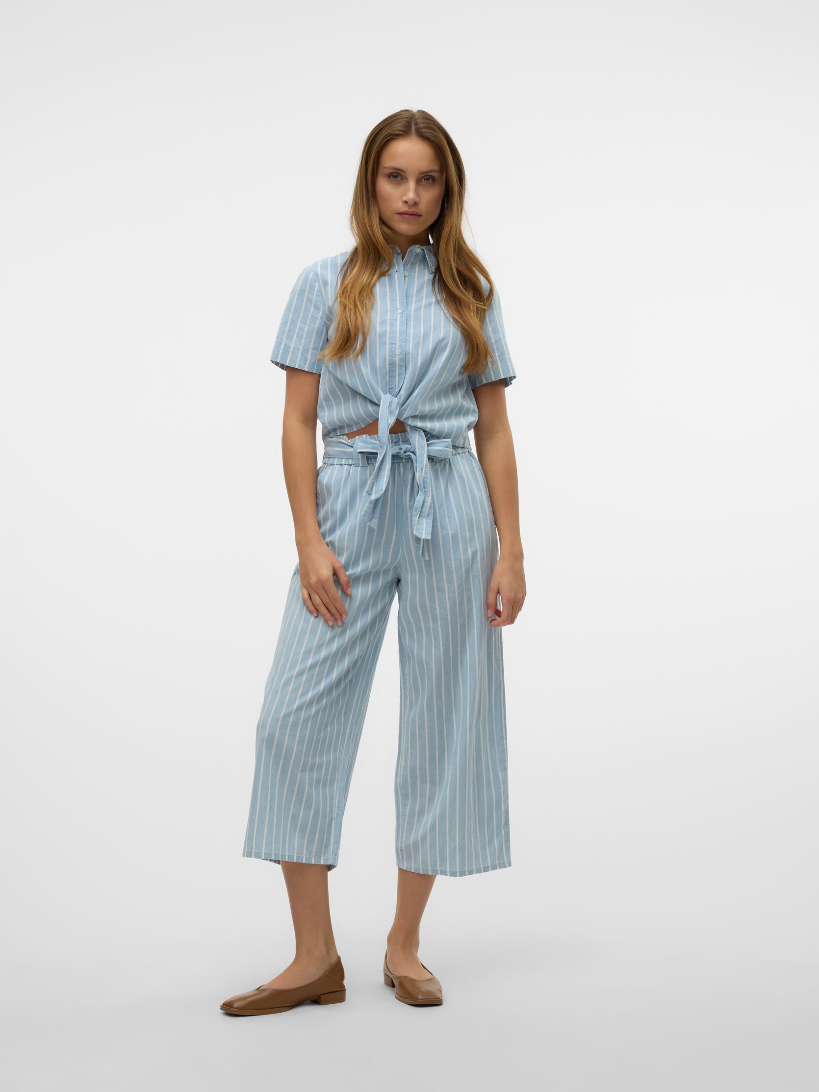 Pantalons larges VMXENIA HR CHAMBRAY PAPERBAG CULOTTE femme bleu Vero Moda Pantalons larges VMXENIA HR CHAMBRAY PAPERBAG CULOTTE femme bleu LIGHT BLUE DENIM