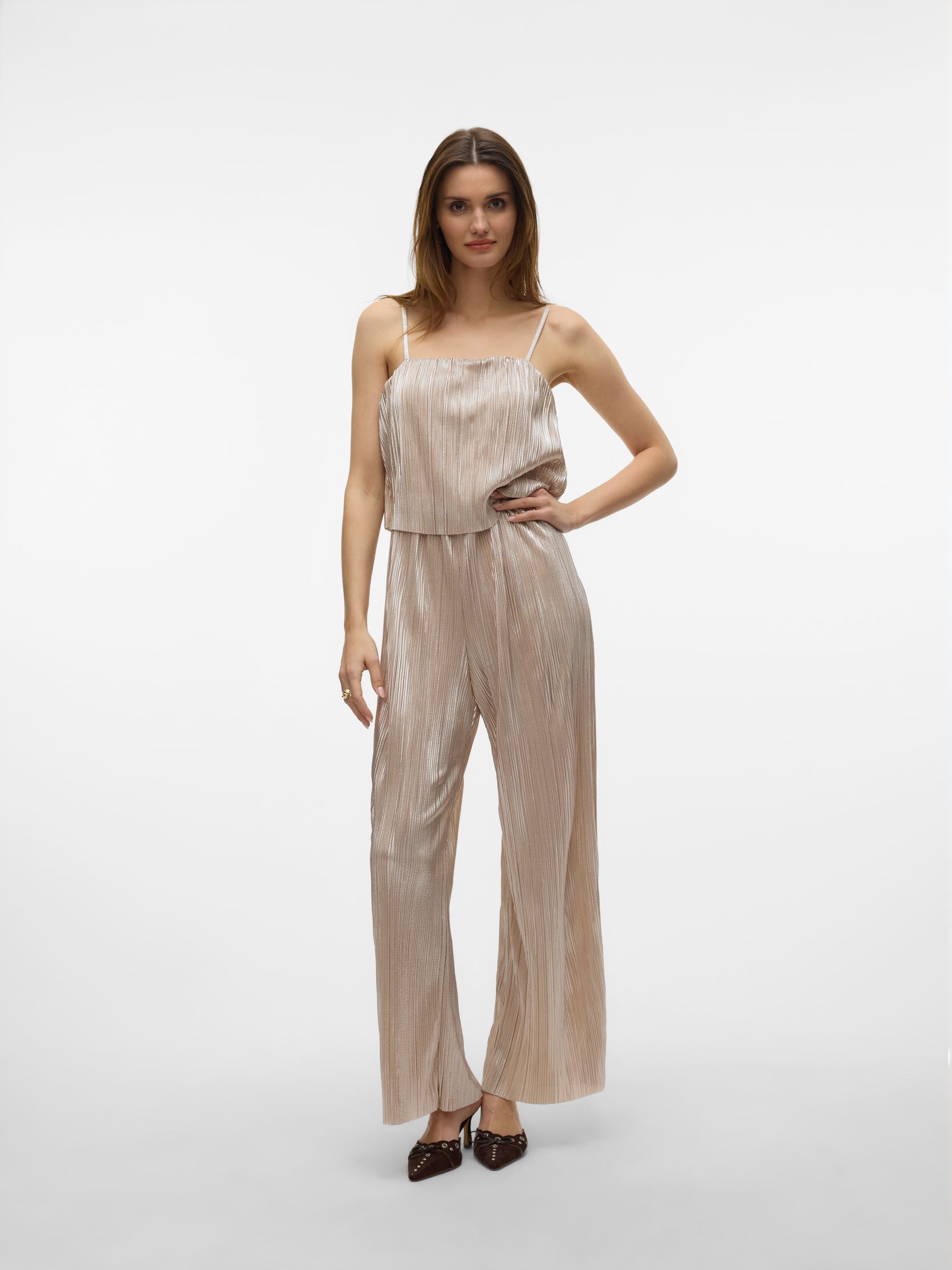 Combinaisons pantalon VMDUVI SINGLET JUMPSUIT WVN BTQ GA femme argent Vero Moda Combinaisons pantalon VMDUVI SINGLET JUMPSUIT WVN BTQ GA femme argent Silver Colour
