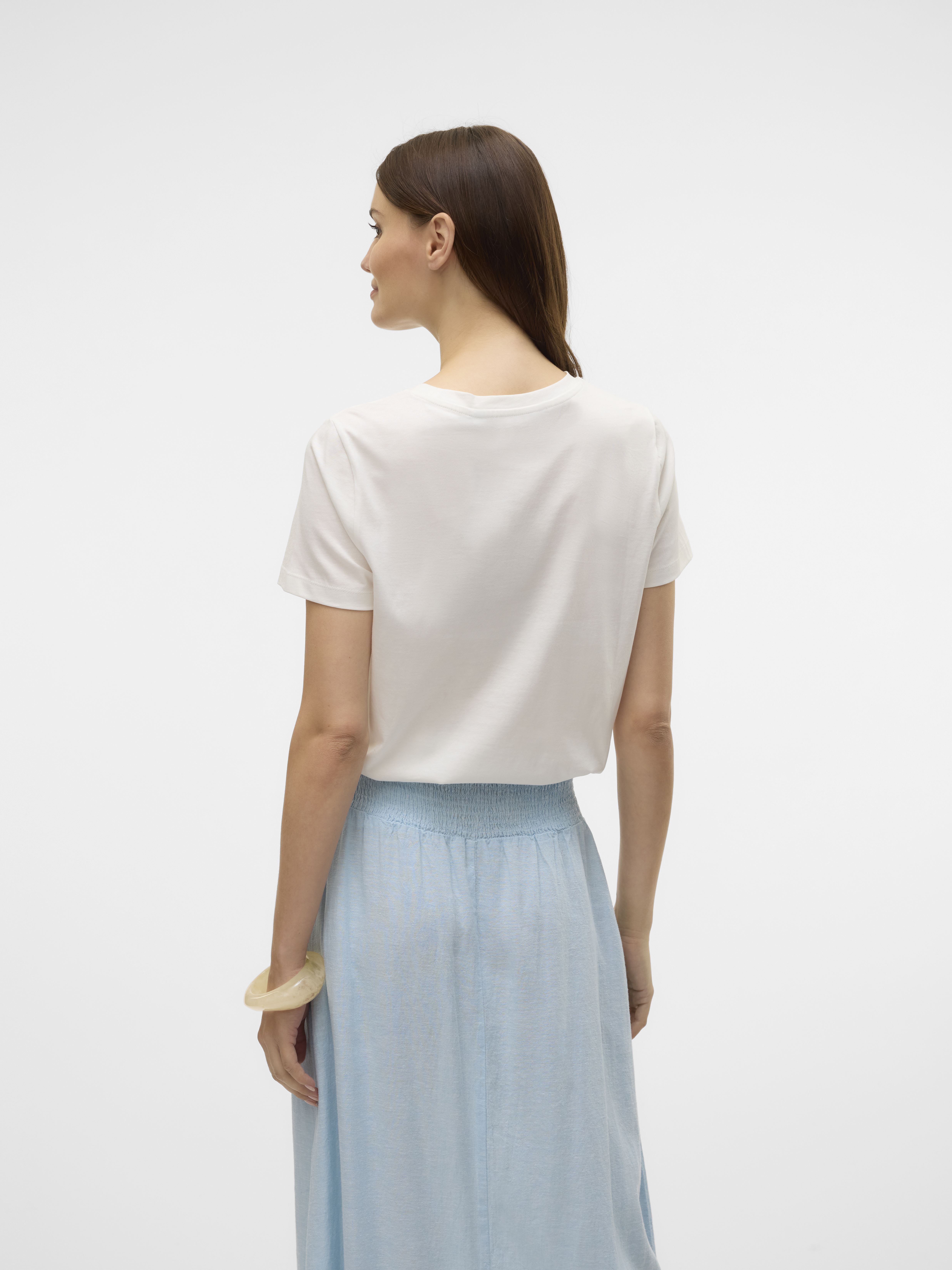 Tee-shirts manches courtes VMHANNE FRANCIS SS TOP BOX JRS GA CHEST femme blanc Vero Moda Tee-shirts manches courtes VMHANNE FRANCIS SS TOP BOX JRS GA CHEST femme blanc Snow white