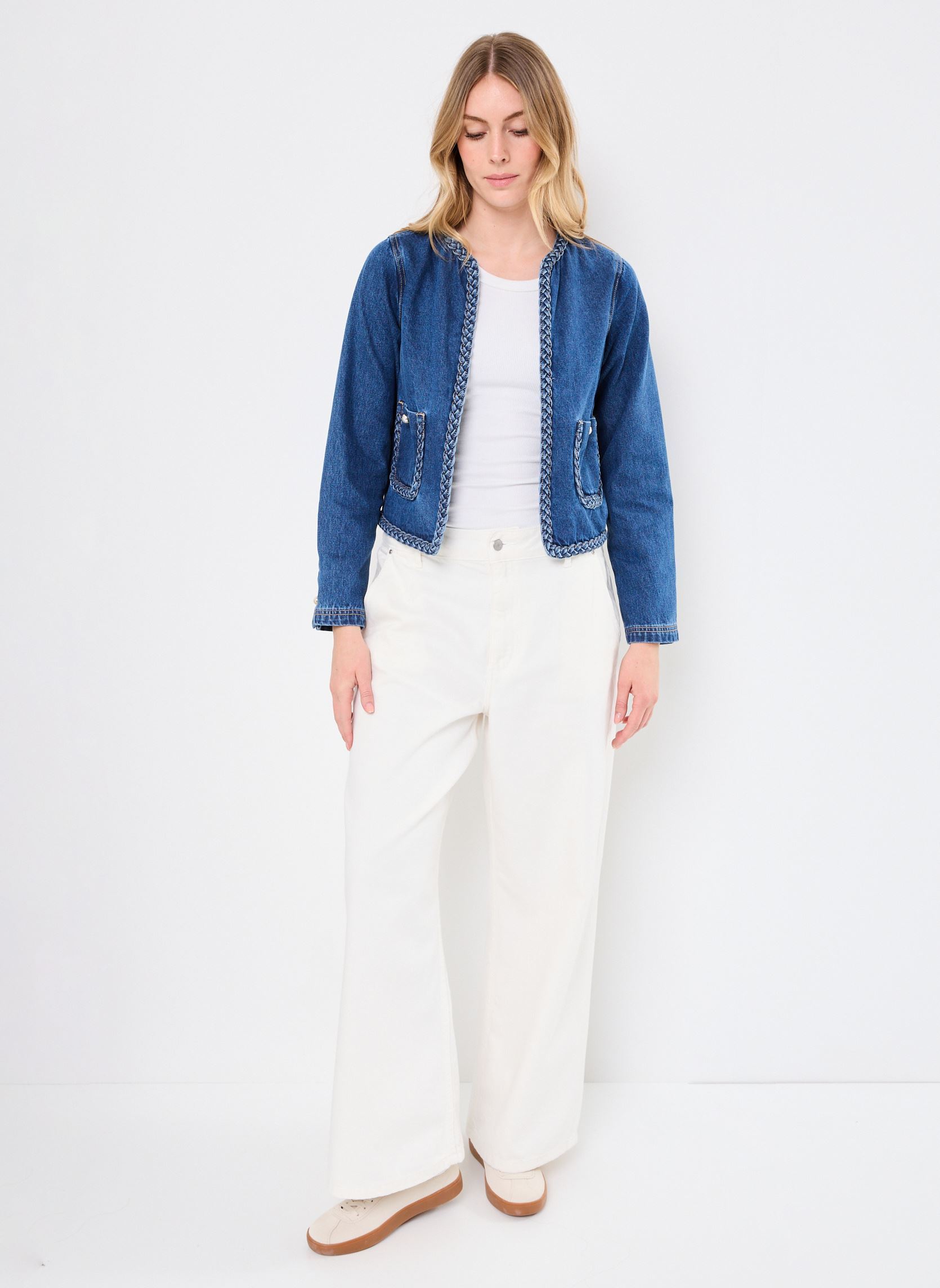 Vestes en jean VMHENRIETTE LS BRAIDED DENIM JACKET LCS femme bleu Vero Moda Vestes en jean VMHENRIETTE LS BRAIDED DENIM JACKET LCS femme bleu Light Blue Denim
