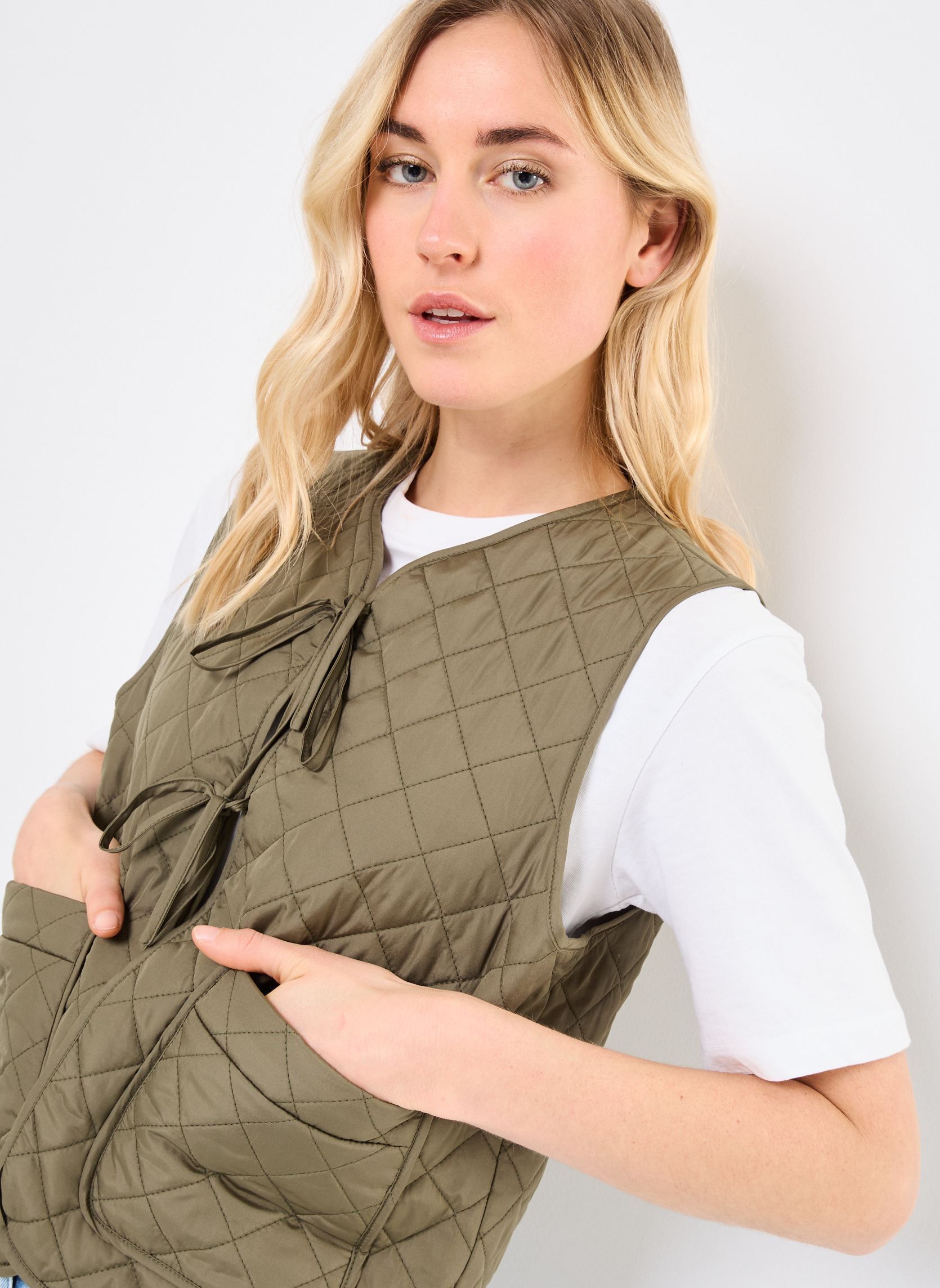 Westen NMIRIS QUILTED BOW VEST FWD damen grün Noisy May Westen NMIRIS QUILTED BOW VEST FWD damen grün KALAMATA
