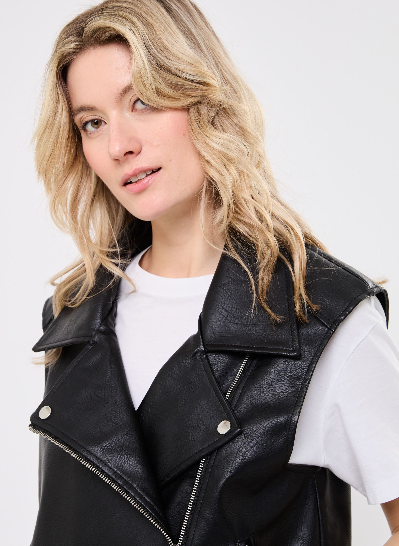 Vestes sans manches NMLINA PU VEST femme noir Noisy May Vestes sans manches NMLINA PU VEST femme noir BLACK