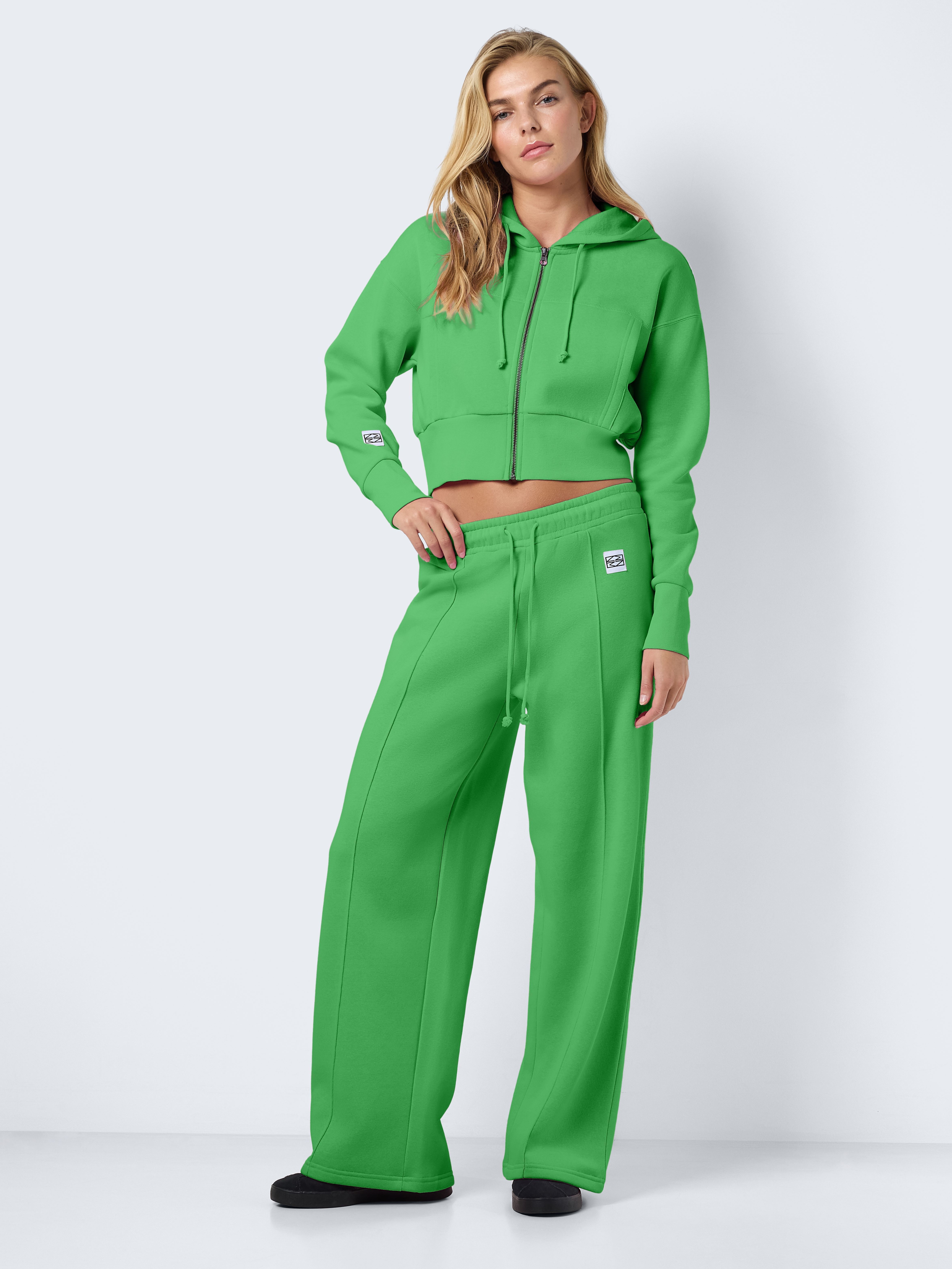 Trainingsbroeken NMARYA NW WIDE SWEAT PANTS JRS dames groen Noisy May Trainingsbroeken NMARYA NW WIDE SWEAT PANTS JRS dames groen Irish Green