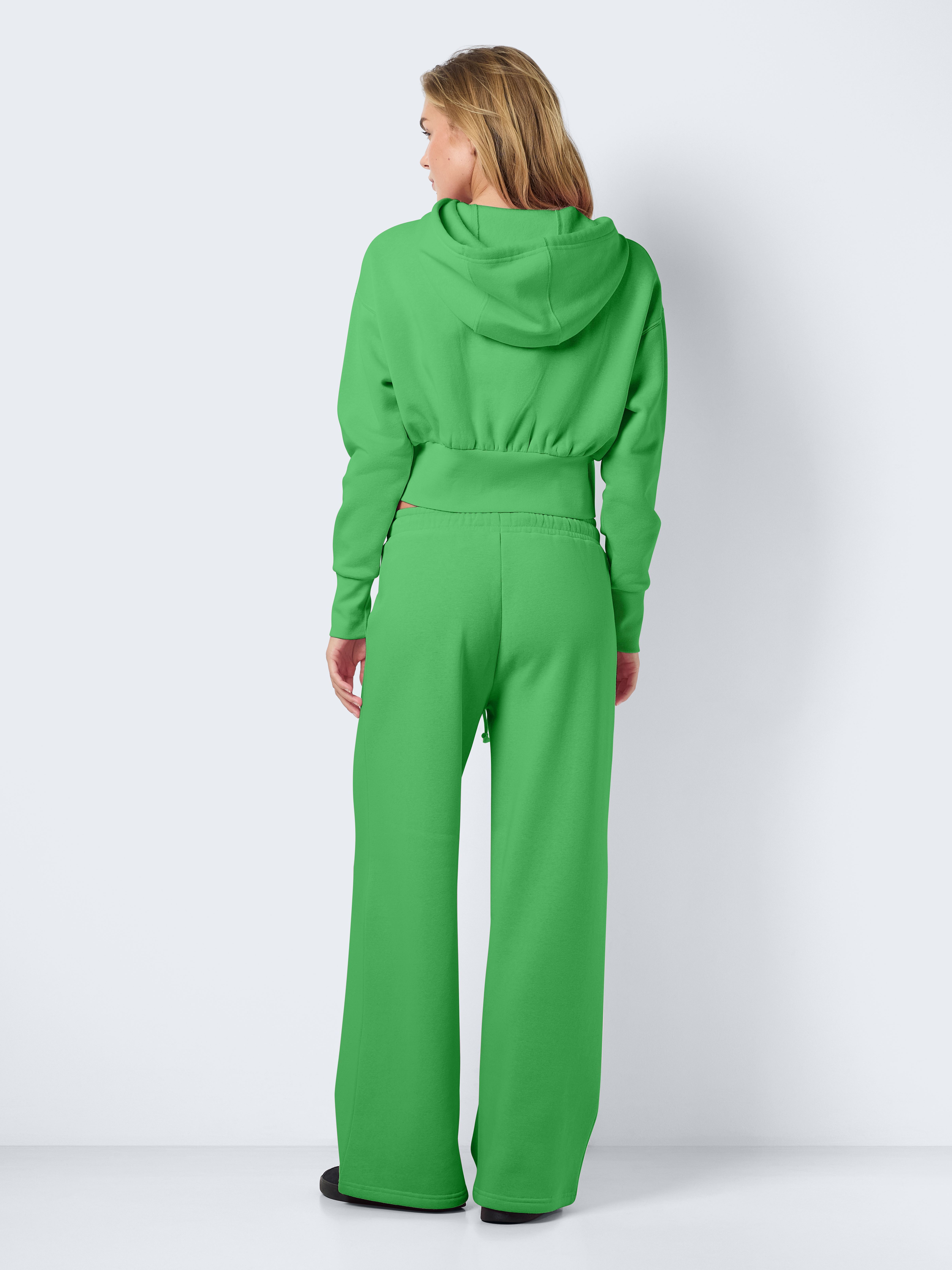 Trainingsbroeken NMARYA NW WIDE SWEAT PANTS JRS dames groen Noisy May Trainingsbroeken NMARYA NW WIDE SWEAT PANTS JRS dames groen Irish Green