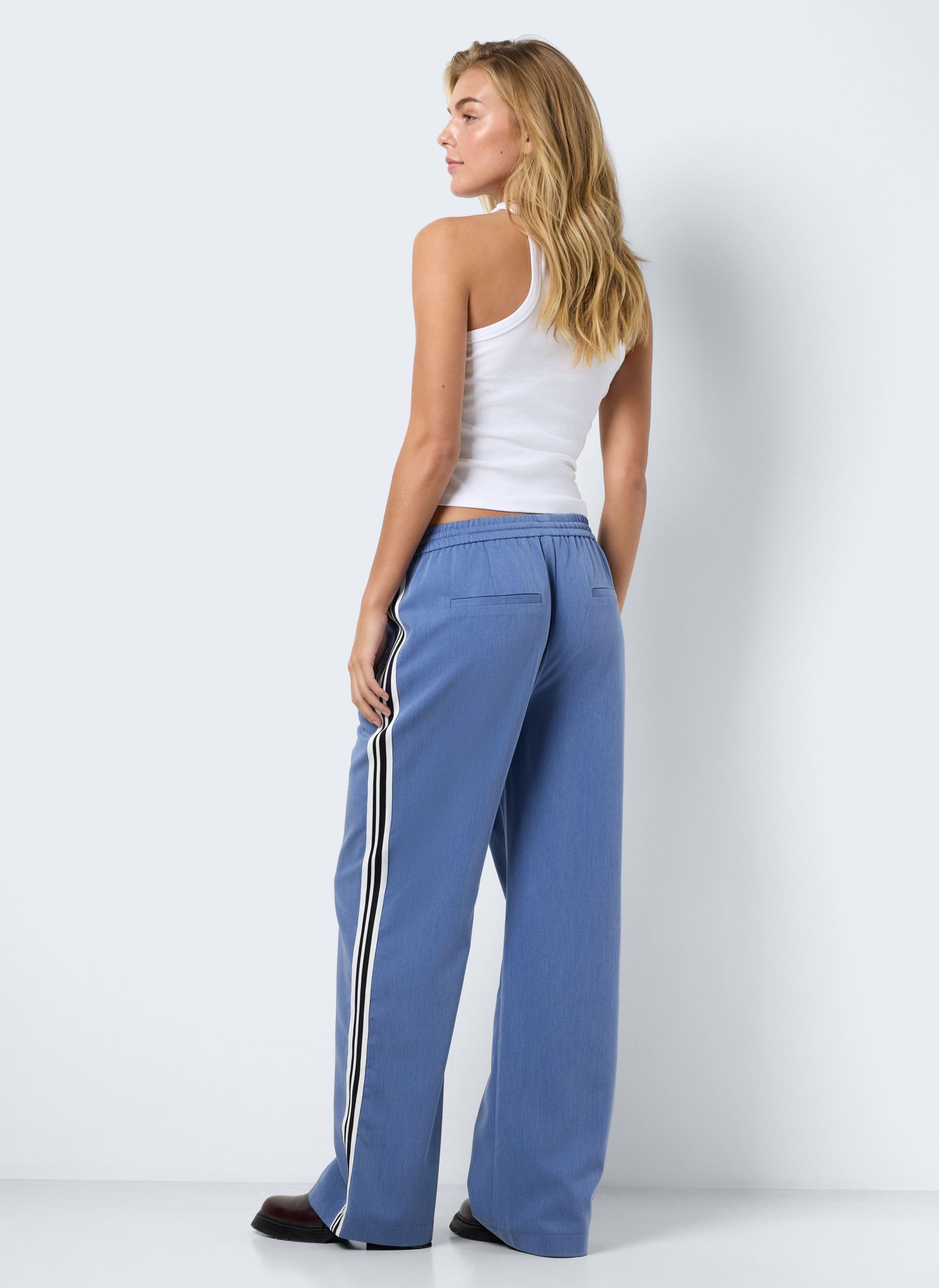Bas de jogging NMJESS NW LOOSE PANT femme bleu Noisy May Bas de jogging NMJESS NW LOOSE PANT femme bleu DUTCH BLUE