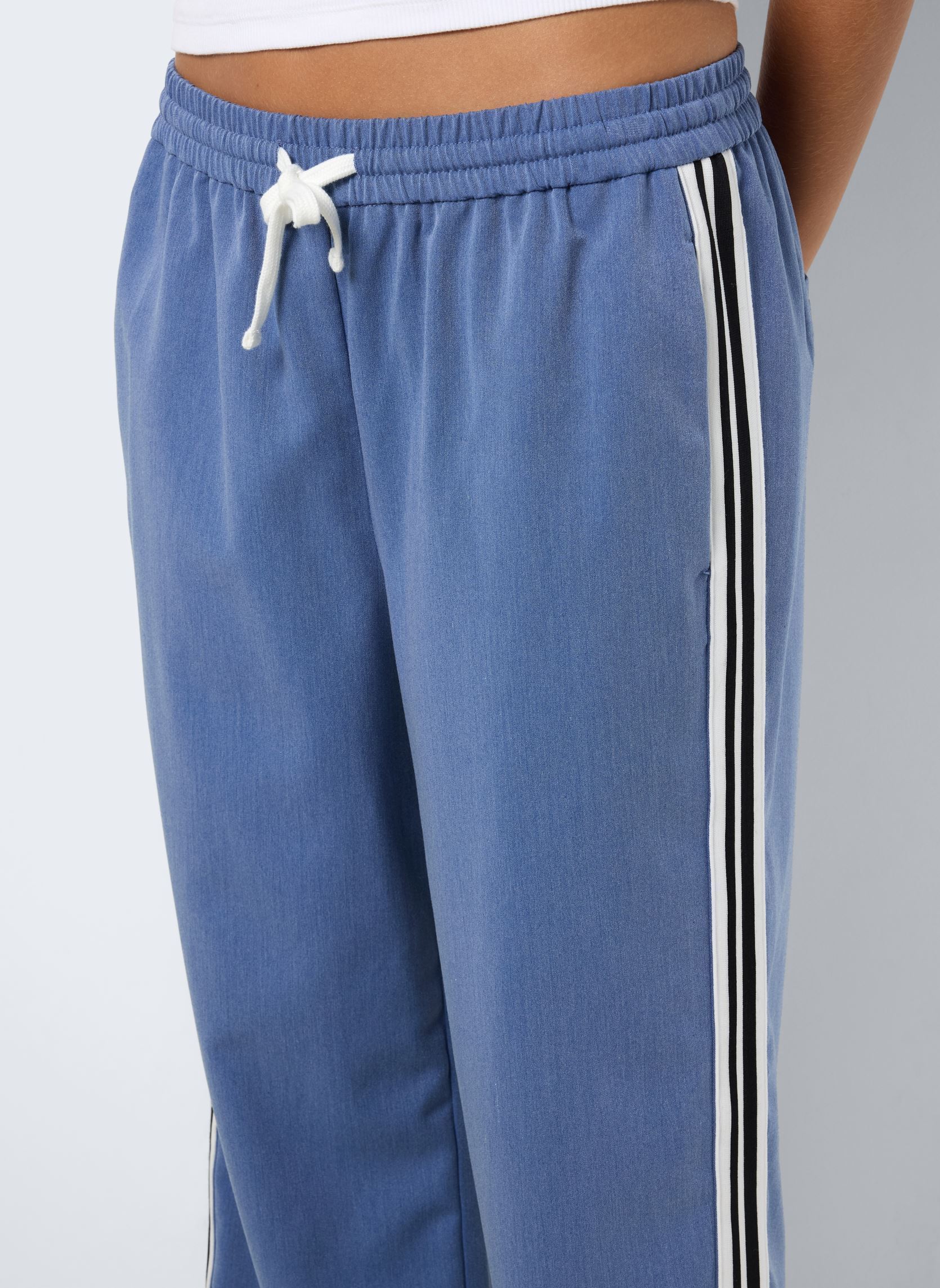 Bas de jogging NMJESS NW LOOSE PANT femme bleu Noisy May Bas de jogging NMJESS NW LOOSE PANT femme bleu DUTCH BLUE