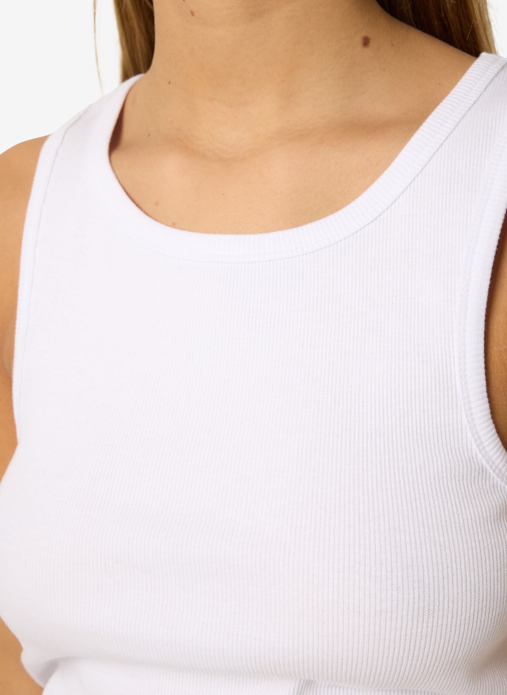 Hemdjes NMMAYA S/L REGULAR TANK TOP NOOS dames wit Noisy May Hemdjes NMMAYA S/L REGULAR TANK TOP NOOS dames wit Bright White Detail:BLACK EMB