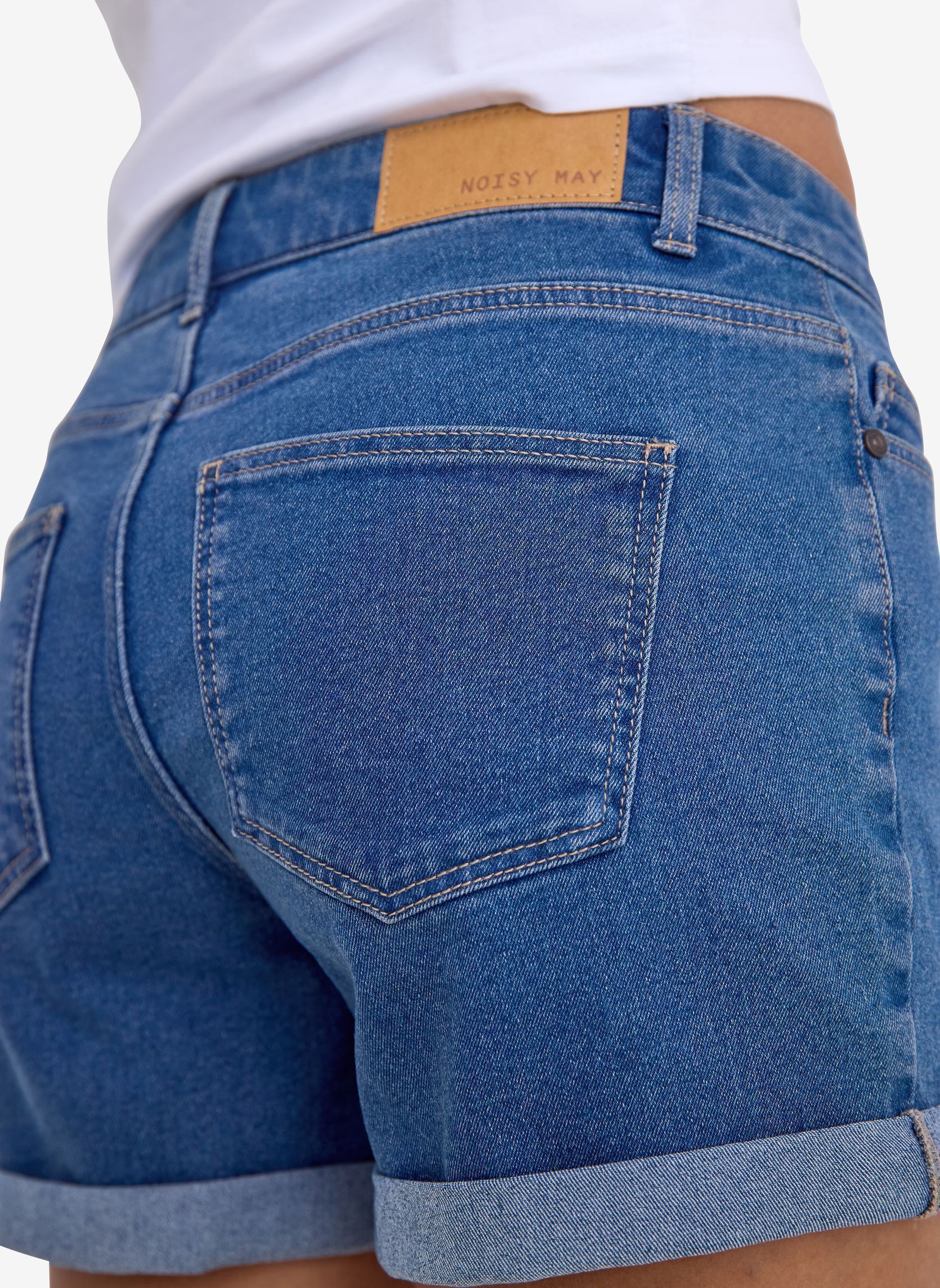 Shorts NMDEBBY NW SLIM SHORTS VI518MB NOOS damen blau Noisy May Shorts NMDEBBY NW SLIM SHORTS VI518MB NOOS damen blau MEDIUM BLUE DENIM