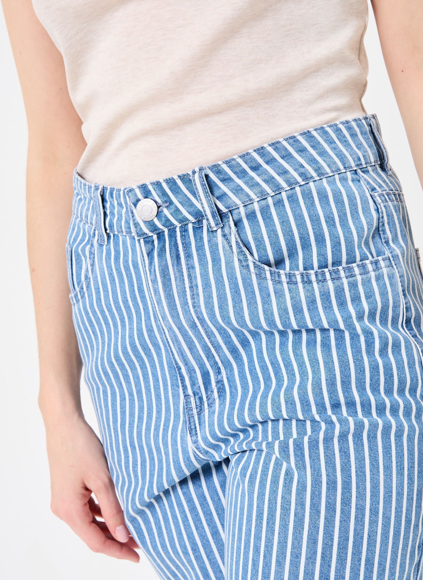 Shorts NMHERA NW LOOSE PINSTRIPED SHORTS femme bleu Noisy May Shorts NMHERA NW LOOSE PINSTRIPED SHORTS femme bleu Medium Blue Denim