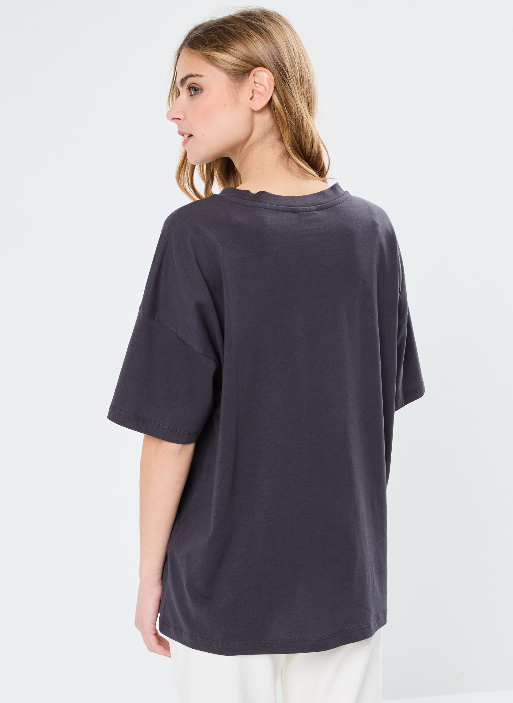 Tee-shirts manches courtes NMIDA CHEMICAL B SS LICENSE TEE JRS FWD femme noir Noisy May Tee-shirts manches courtes NMIDA CHEMICAL B SS LICENSE TEE JRS FWD femme noir Obsidian