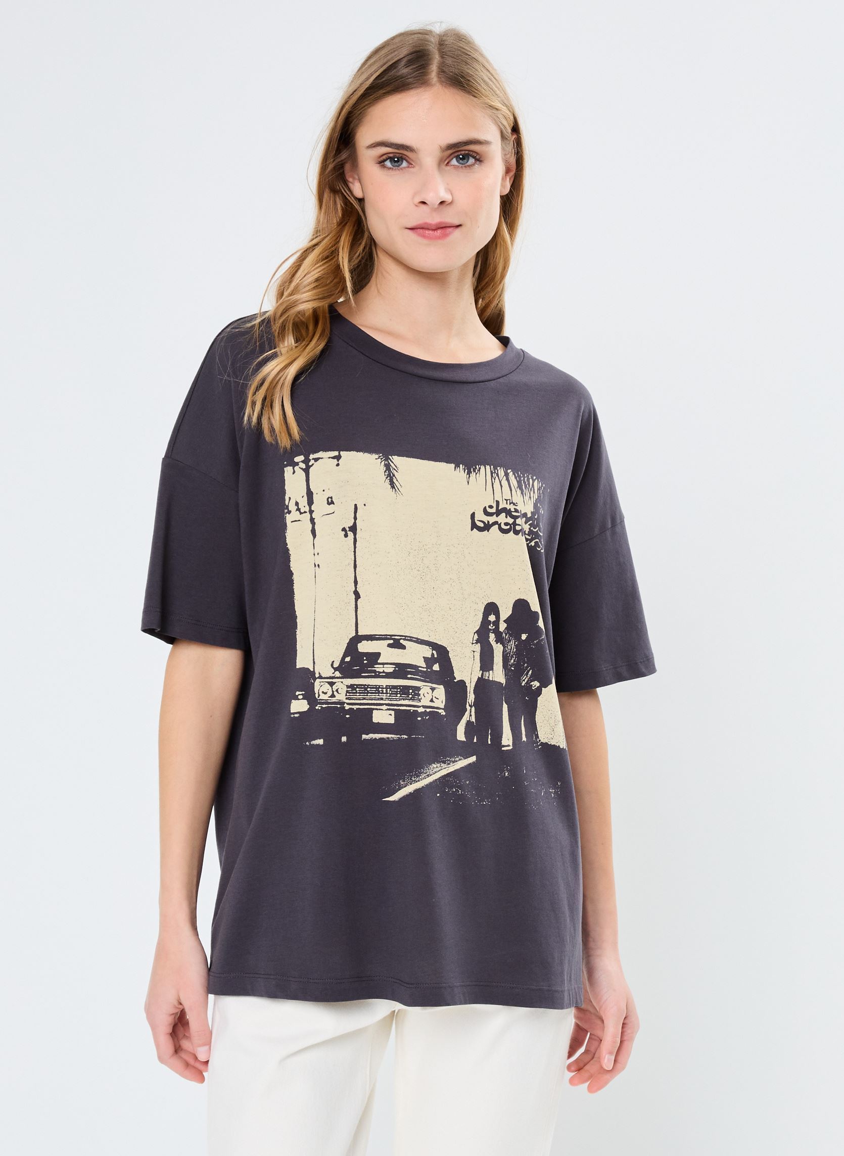 Tee-shirts manches courtes NMIDA CHEMICAL B SS LICENSE TEE JRS FWD femme noir Noisy May Tee-shirts manches courtes NMIDA CHEMICAL B SS LICENSE TEE JRS FWD femme noir Obsidian