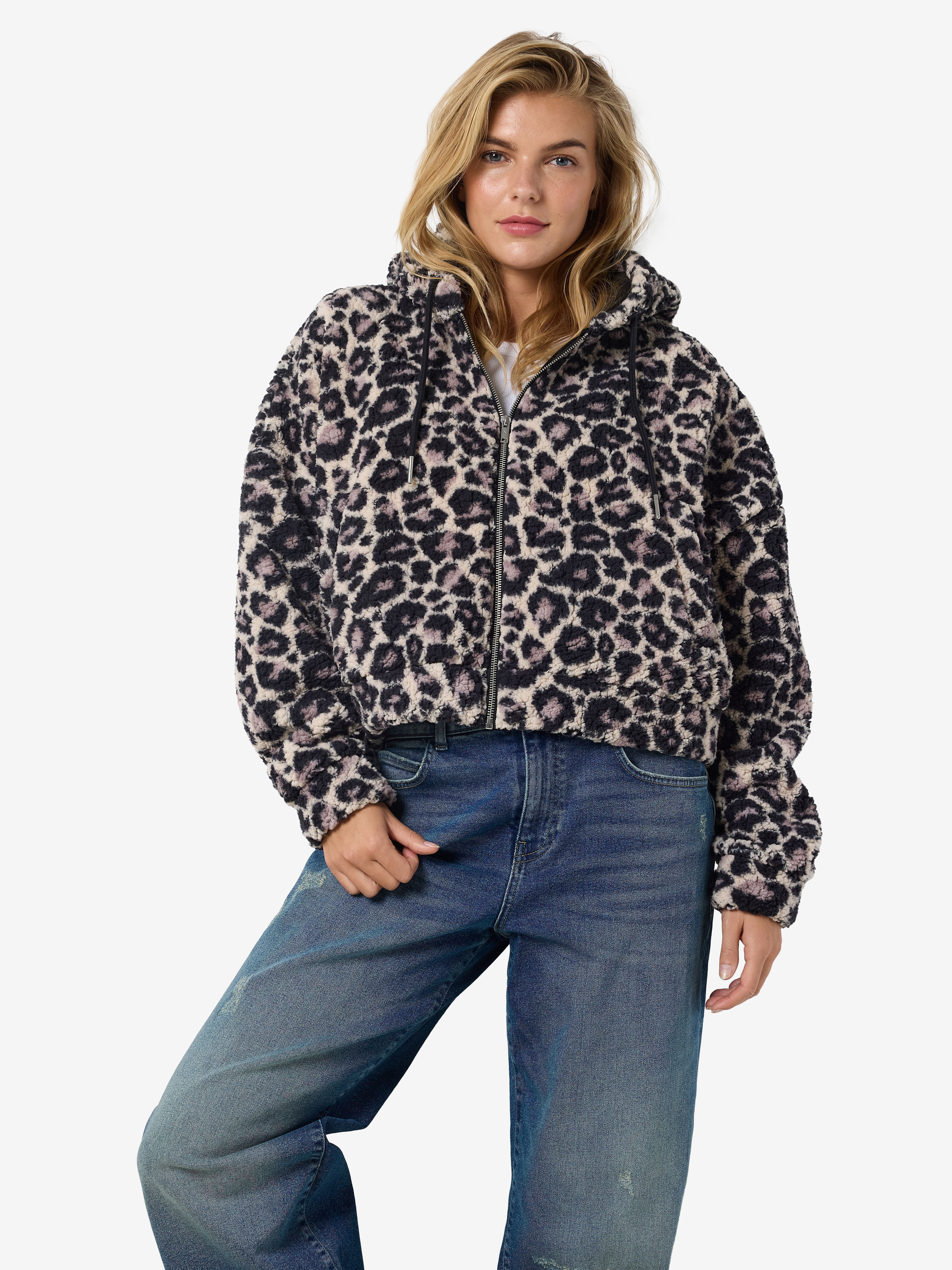 Vestes NMCUDDLE CROP HOOD LEO JACKET femme noir Noisy May Vestes NMCUDDLE CROP HOOD LEO JACKET femme noir Eggnog