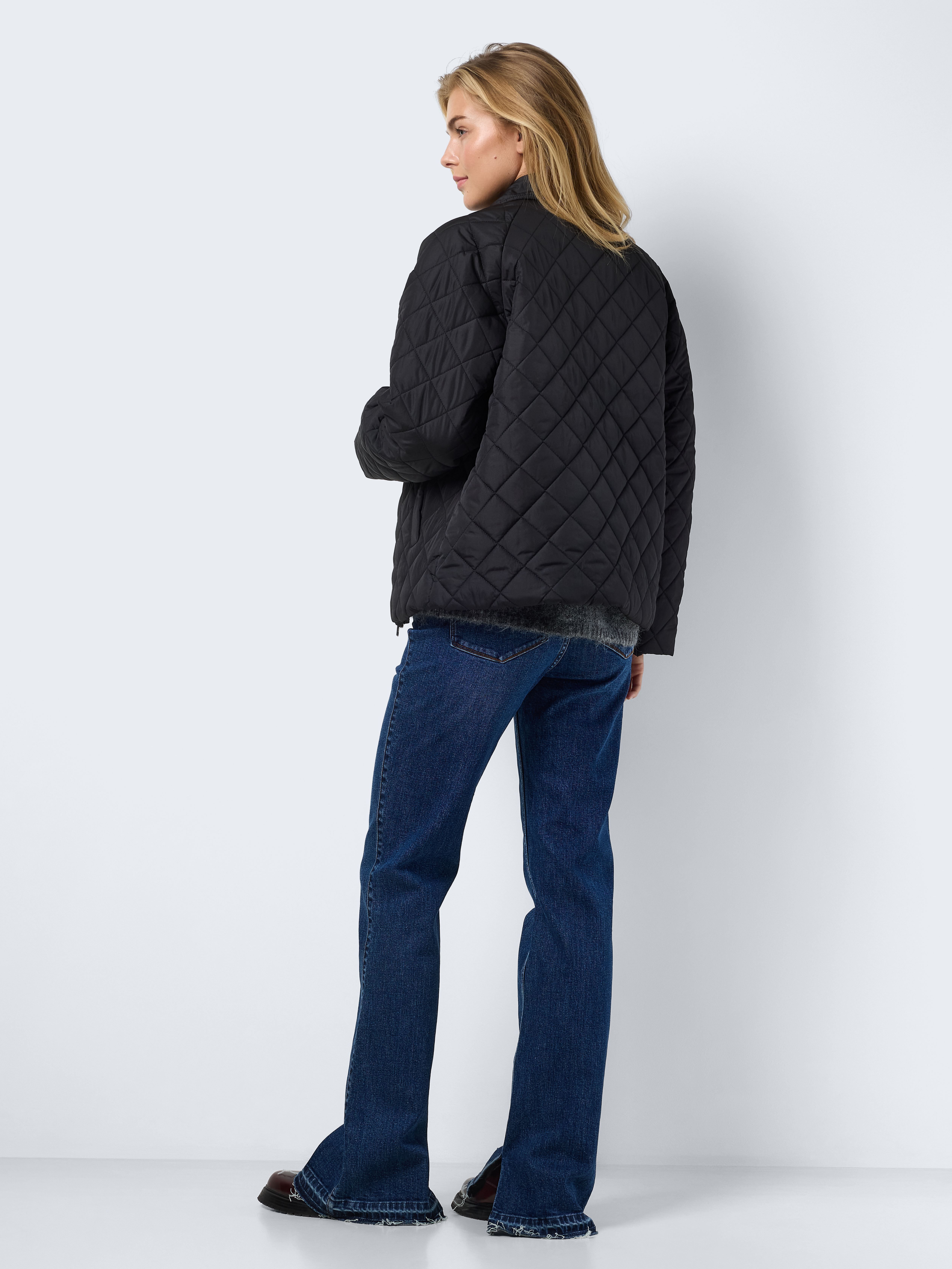 Bomberjacks NMGILLY QUILTED JACKET FWD DD dames zwart Noisy May Bomberjacks NMGILLY QUILTED JACKET FWD DD dames zwart BLACK