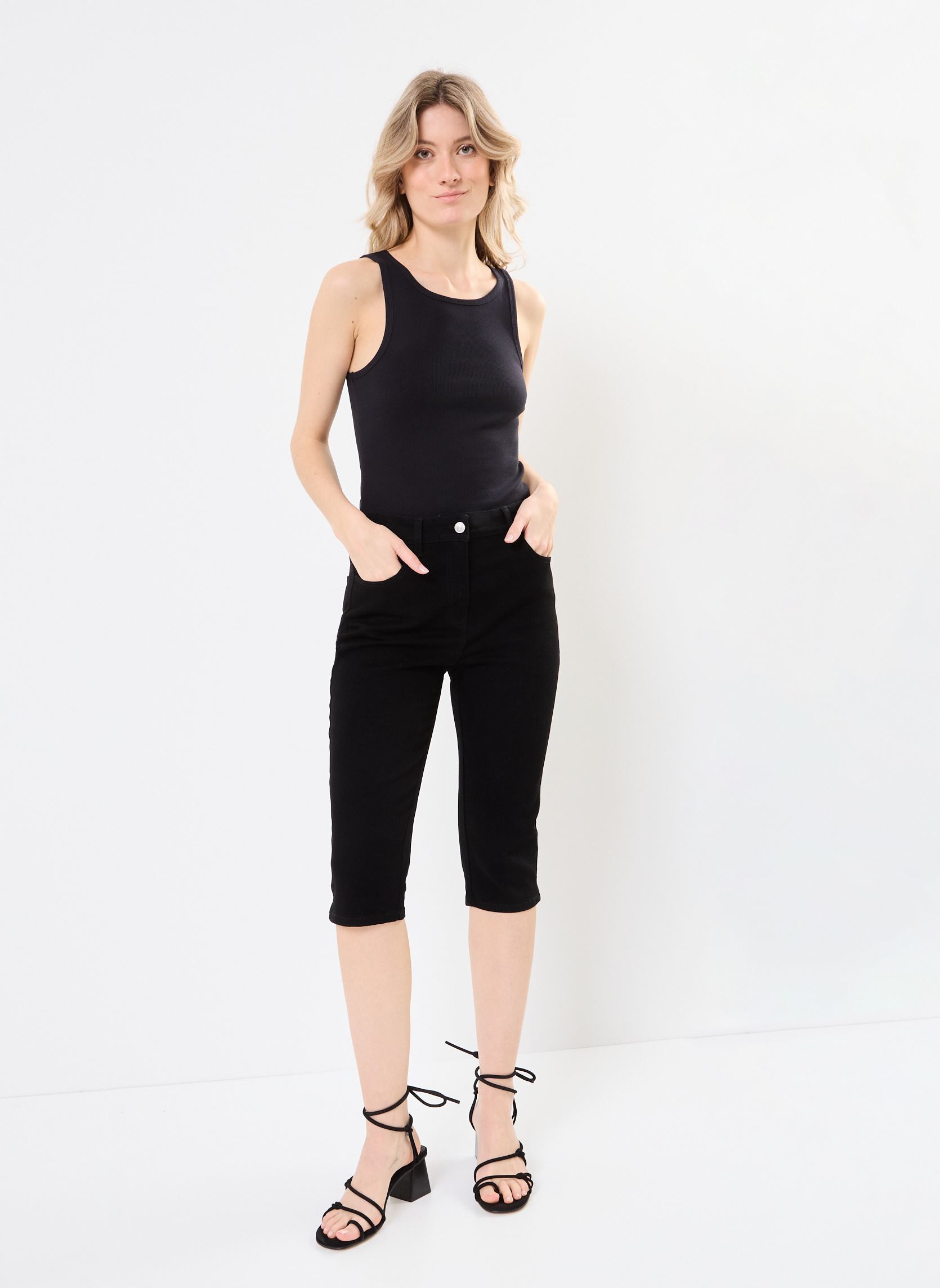 Jeans slim et skinny P-CAPRI femme noir MADE BY Jeans slim et skinny P-CAPRI femme noir DENIM BLACK