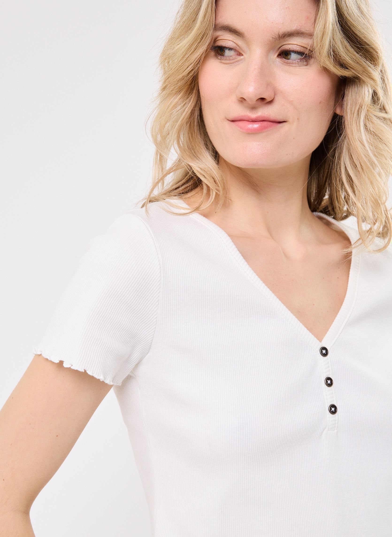 Tee-shirts manches courtes TRINITE femme beige MADE BY Tee-shirts manches courtes TRINITE femme beige ECRU