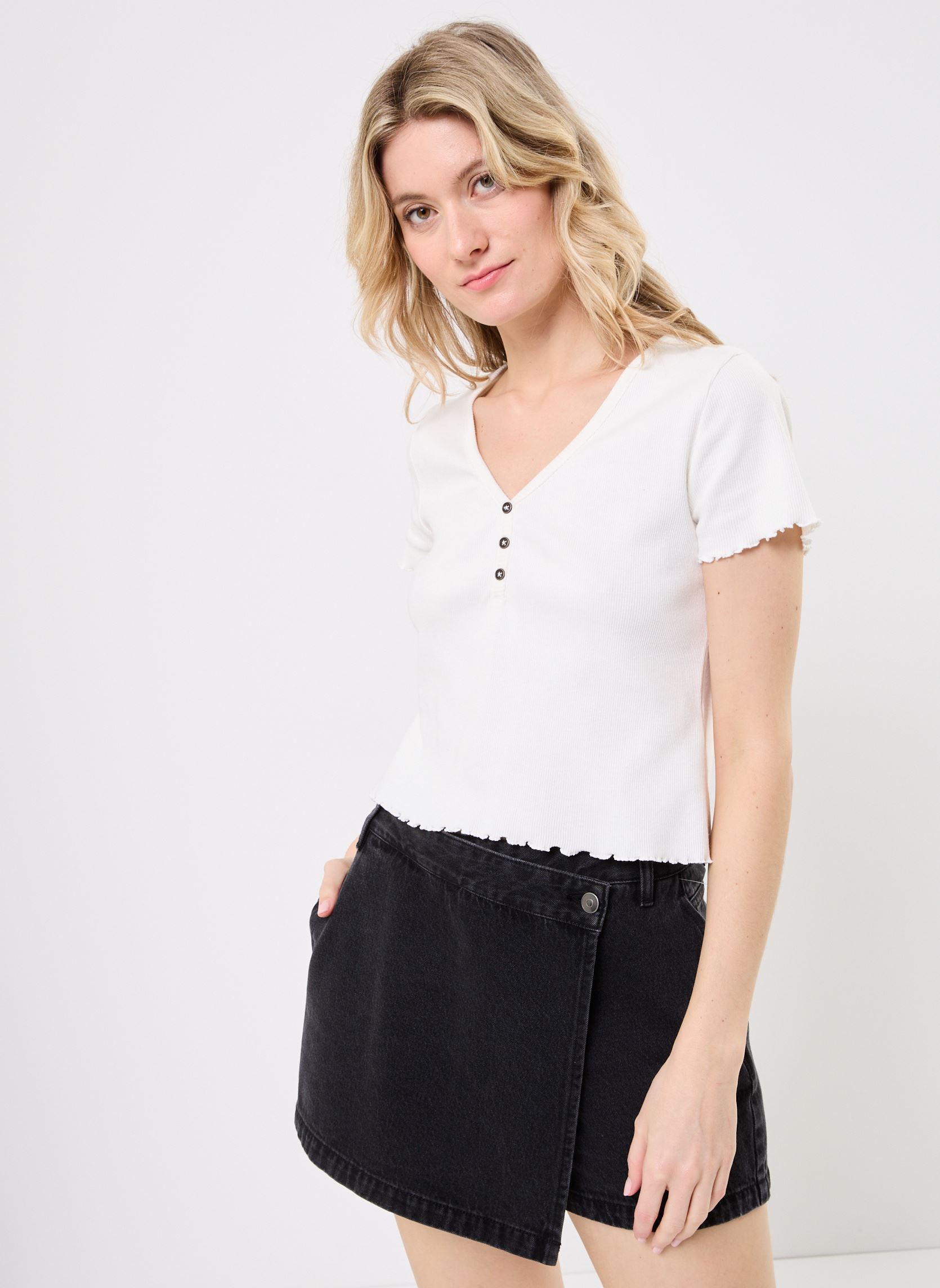 Tee-shirts manches courtes TRINITE femme beige MADE BY Tee-shirts manches courtes TRINITE femme beige ECRU