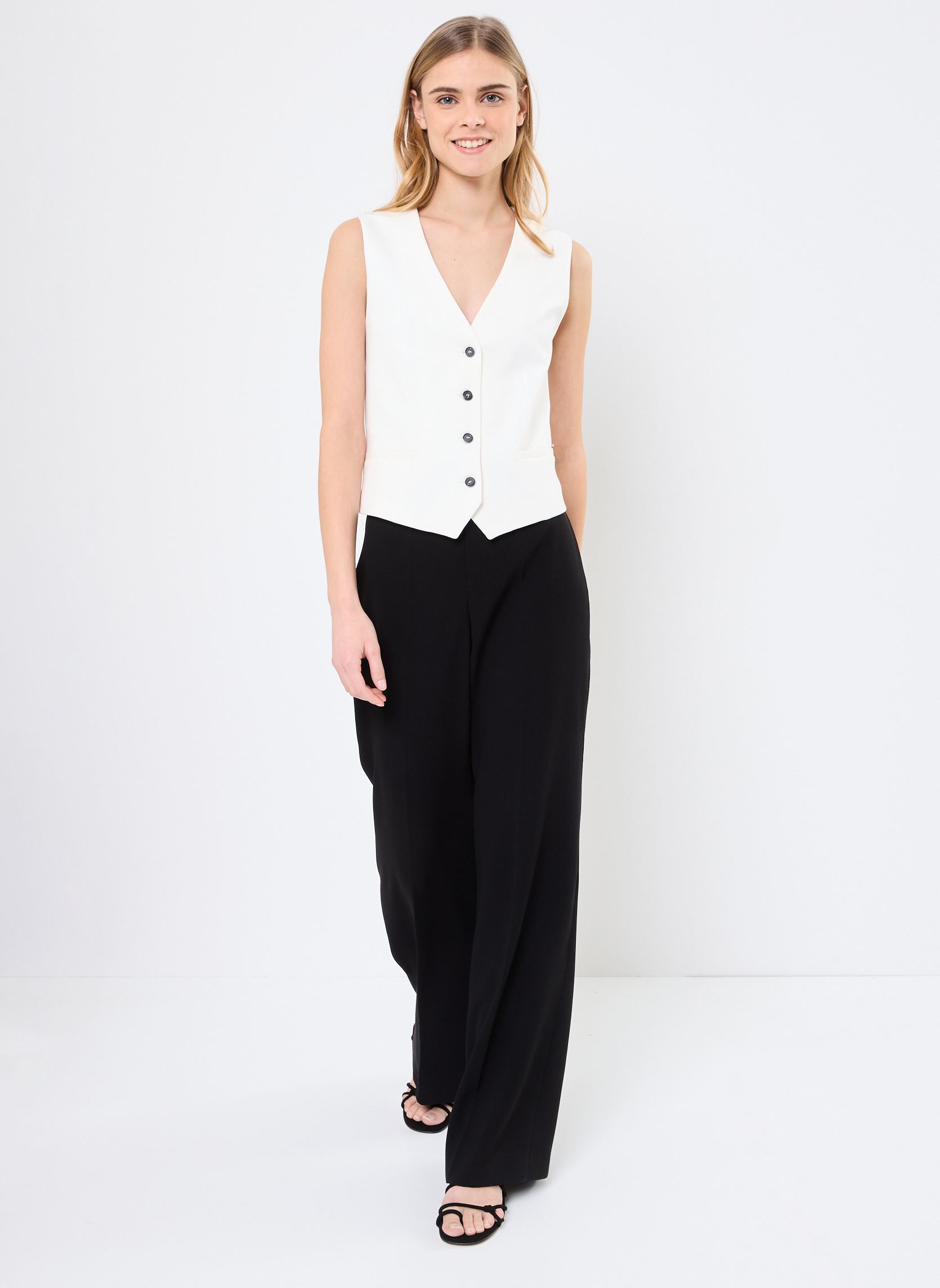 Strickjacken und Westen B116035 damen weiß IKKS Women Strickjacken und Westen B116035 damen weiß 11-BLANC CASSÉ