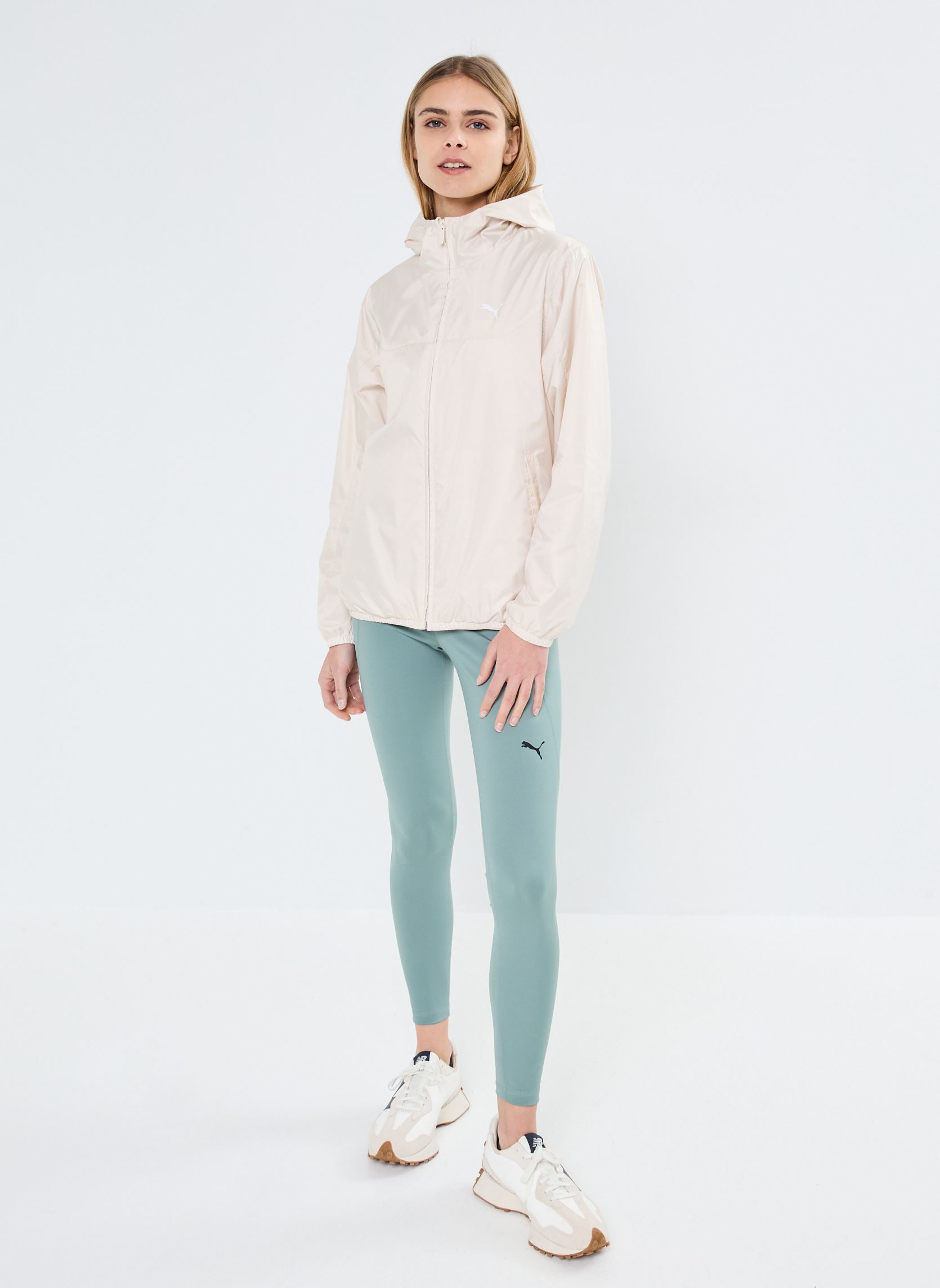 Windbreaker / Windjacken Ess Regular Windbreaker damen beige Puma Windbreaker / Windjacken Ess Regular Windbreaker damen beige Alpine Snow