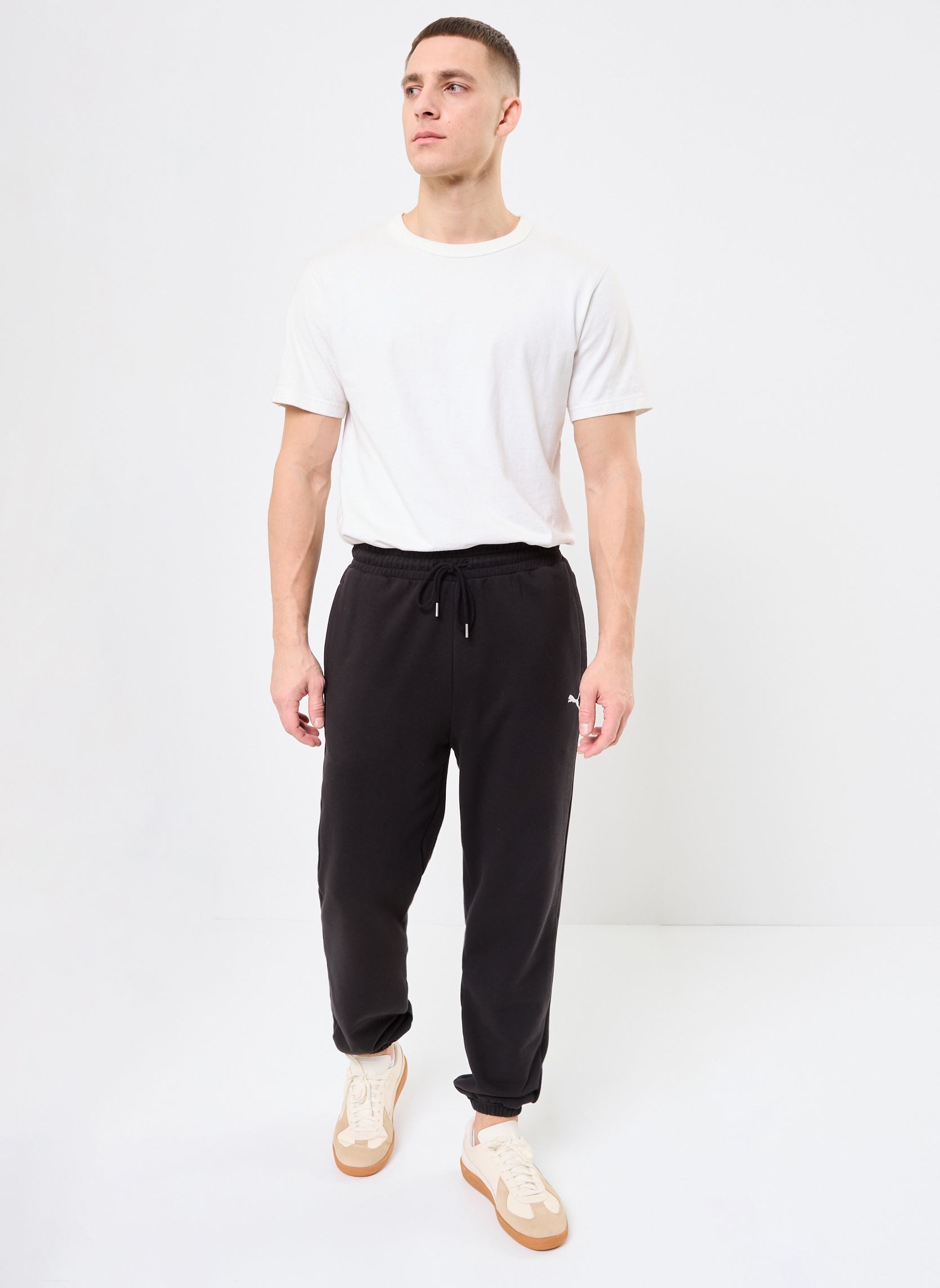 Bas de jogging WARDROBE ESS Relaxed Sweatpants TR cl homme noir Puma Bas de jogging WARDROBE ESS Relaxed Sweatpants TR cl homme noir Puma Black