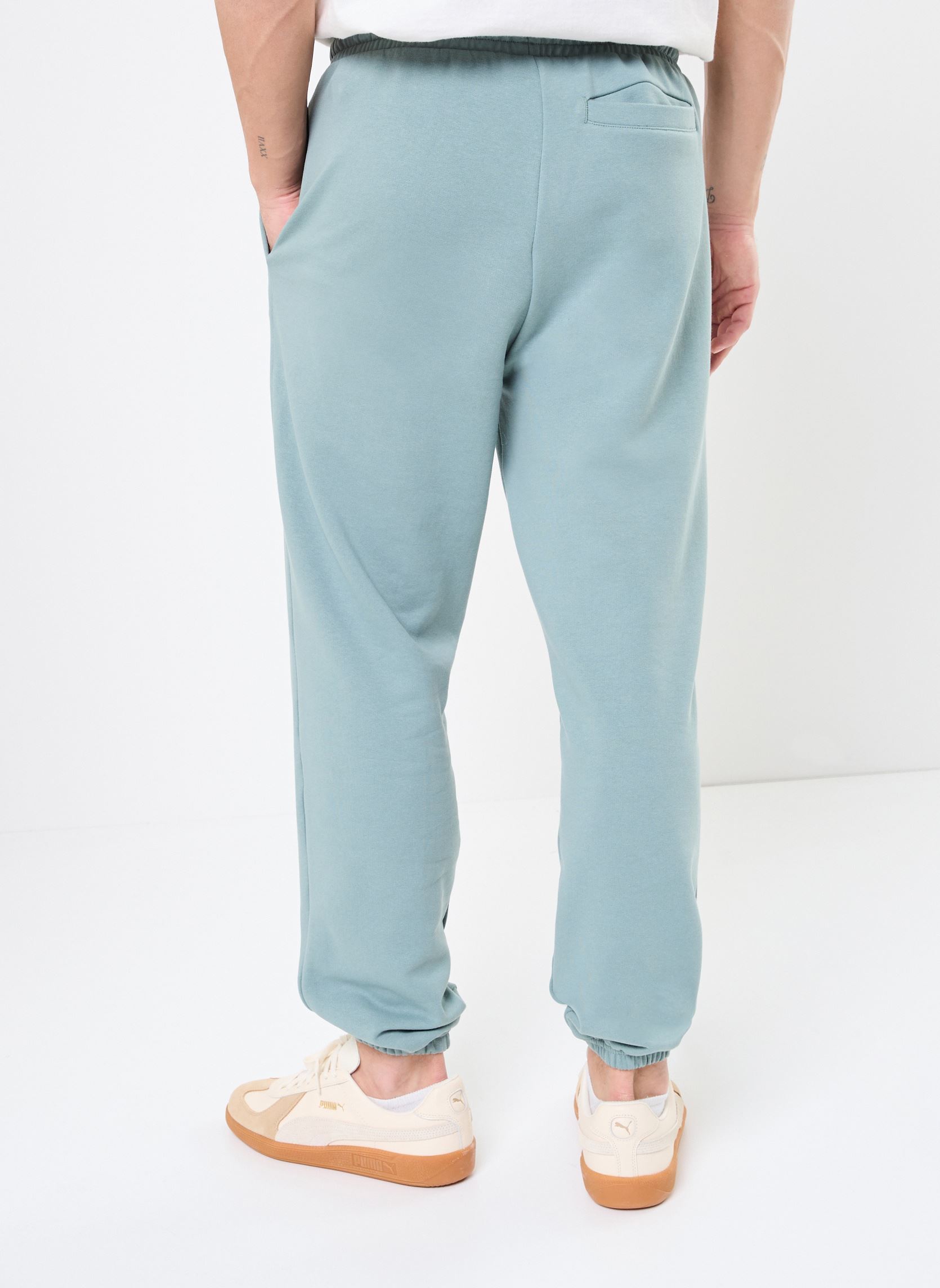 Bas de jogging WARDROBE ESS Relaxed Sweatpants TR cl homme vert Puma Bas de jogging WARDROBE ESS Relaxed Sweatpants TR cl homme vert Green Moon