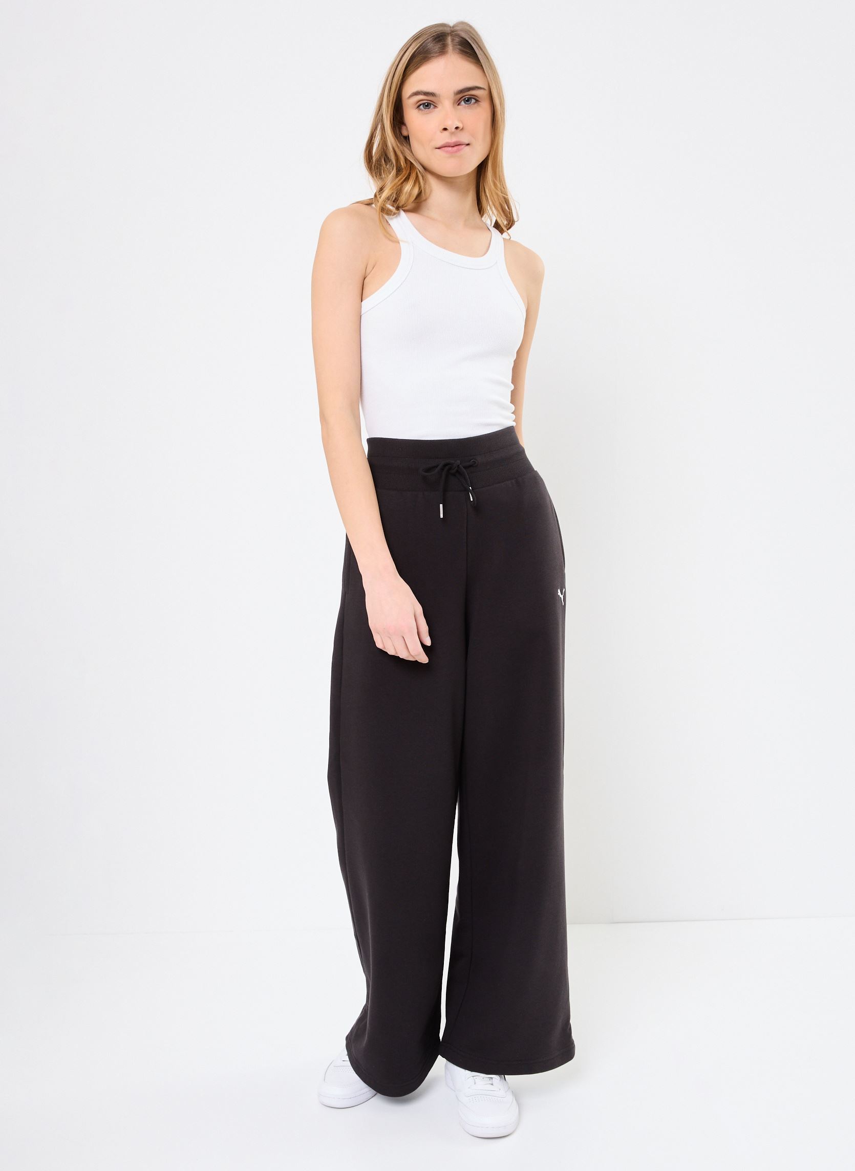 Bas de jogging WARDROBE ESS Relaxed Wide Leg Sweatpants femme noir Puma Bas de jogging WARDROBE ESS Relaxed Wide Leg Sweatpants femme noir Puma Black