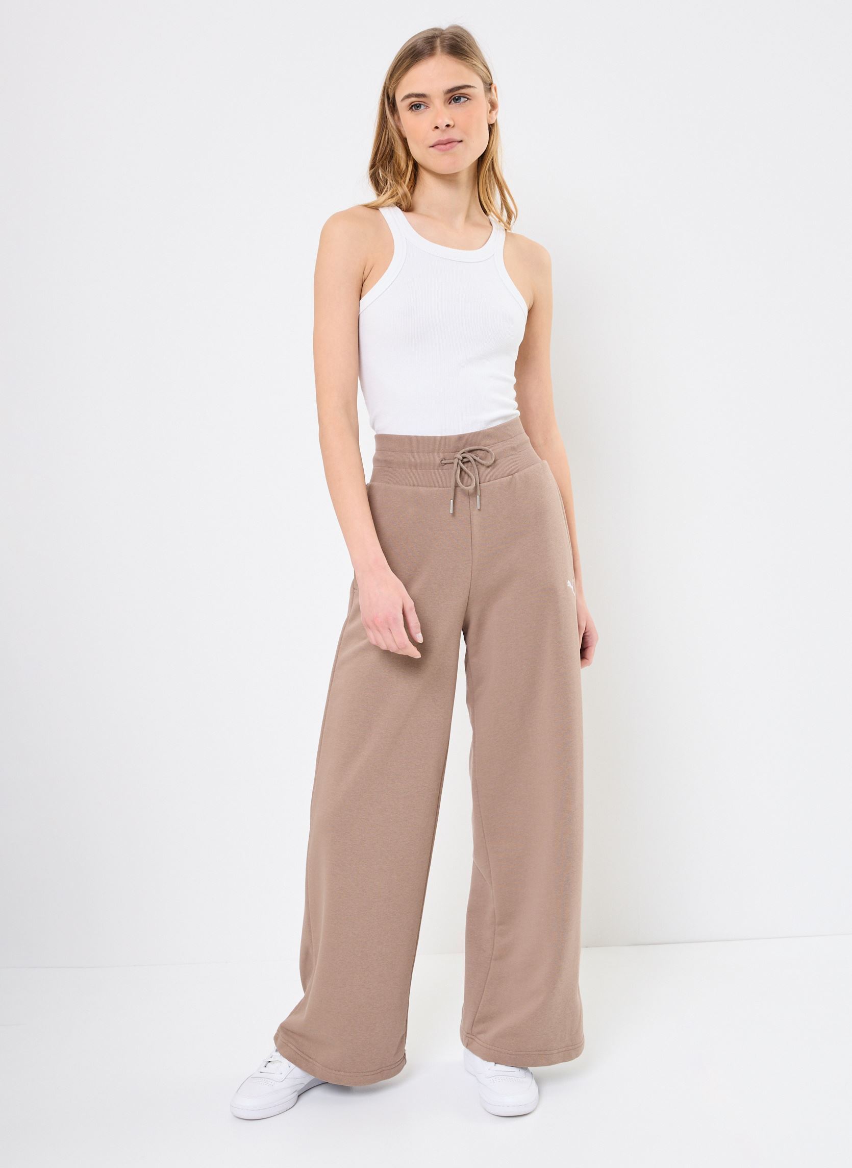 Bas de jogging WARDROBE ESS Relaxed Wide Leg Sweatpants femme marron Puma Bas de jogging WARDROBE ESS Relaxed Wide Leg Sweatpants femme marron TOTALLY TAUPE