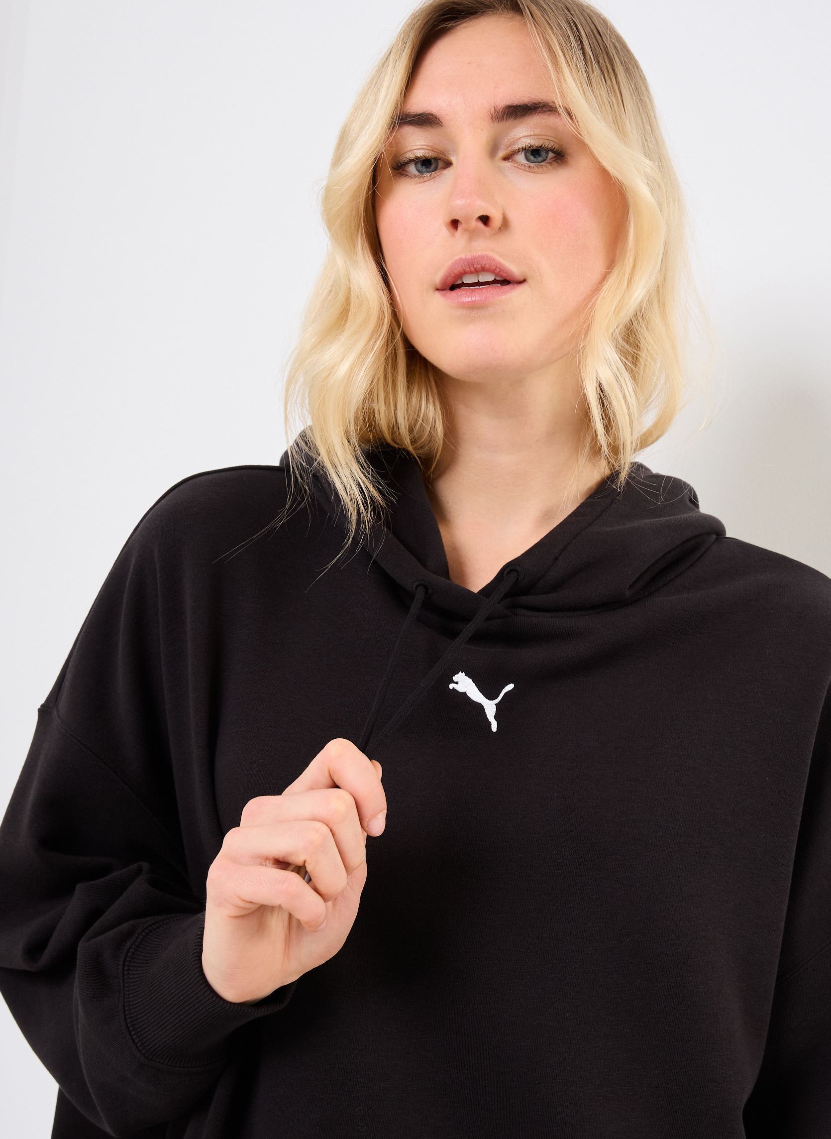 Sweater WARDROBE ESS Over-Oversized Hoodie TR dames zwart Puma Sweater WARDROBE ESS Over-Oversized Hoodie TR dames zwart PUMA BLACK