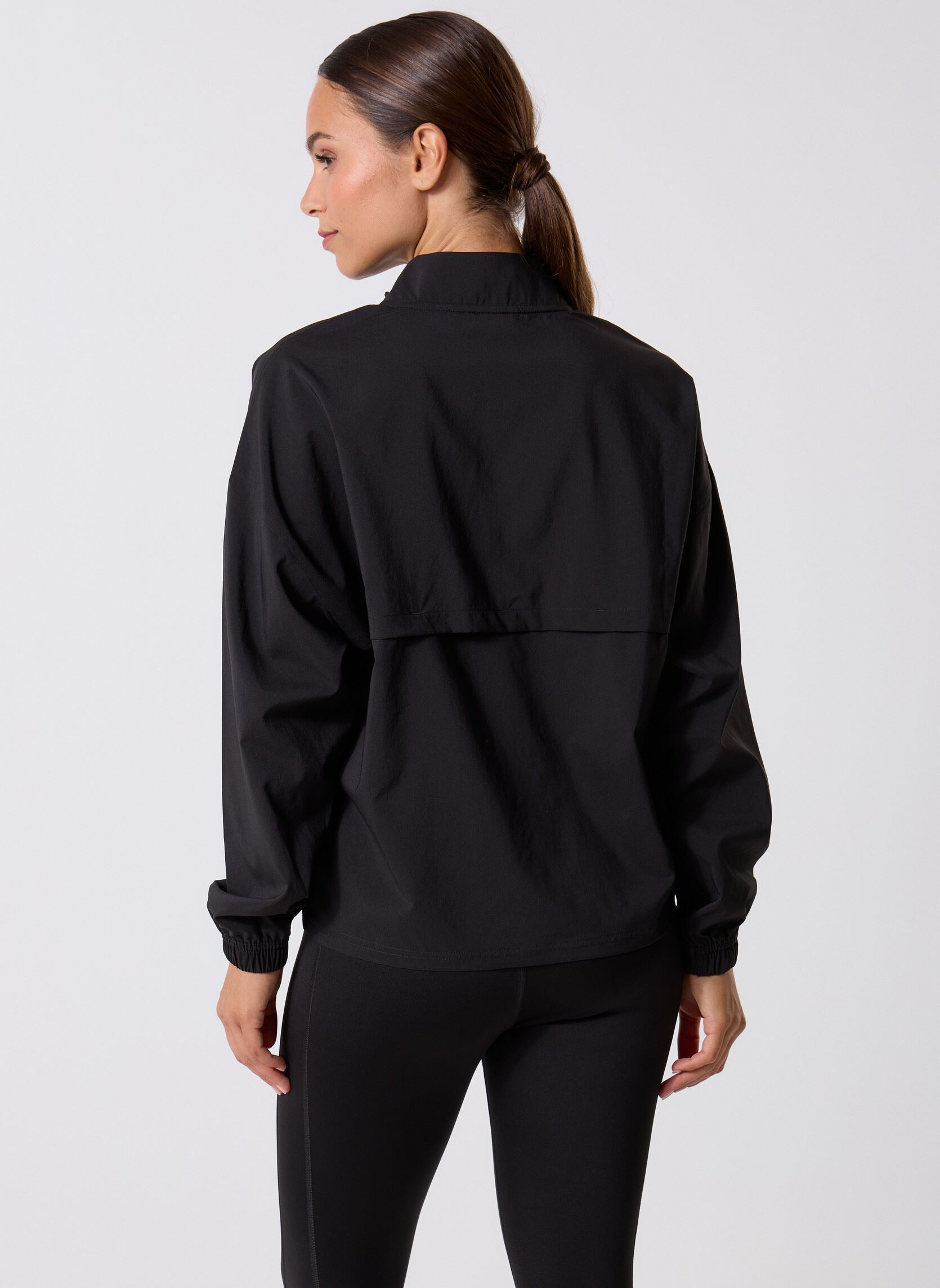 Vestes de survêtement W PUMA STRONG WOVEN JACKET femme noir Puma Vestes de survêtement W PUMA STRONG WOVEN JACKET femme noir Puma Black