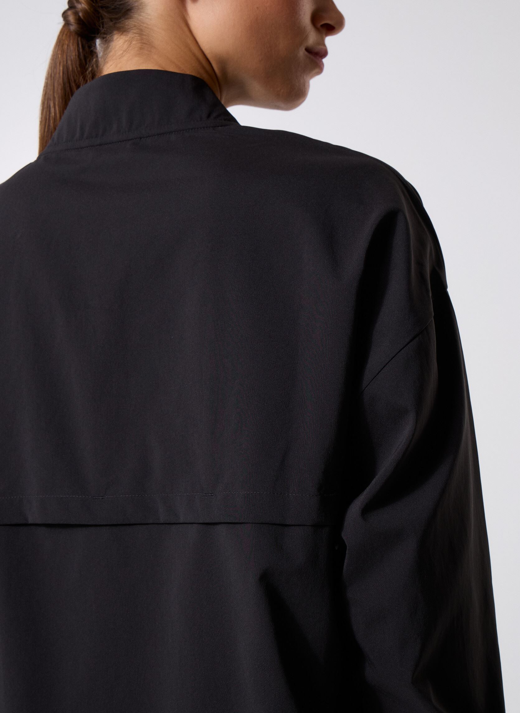Vestes de survêtement W PUMA STRONG WOVEN JACKET femme noir Puma Vestes de survêtement W PUMA STRONG WOVEN JACKET femme noir Puma Black