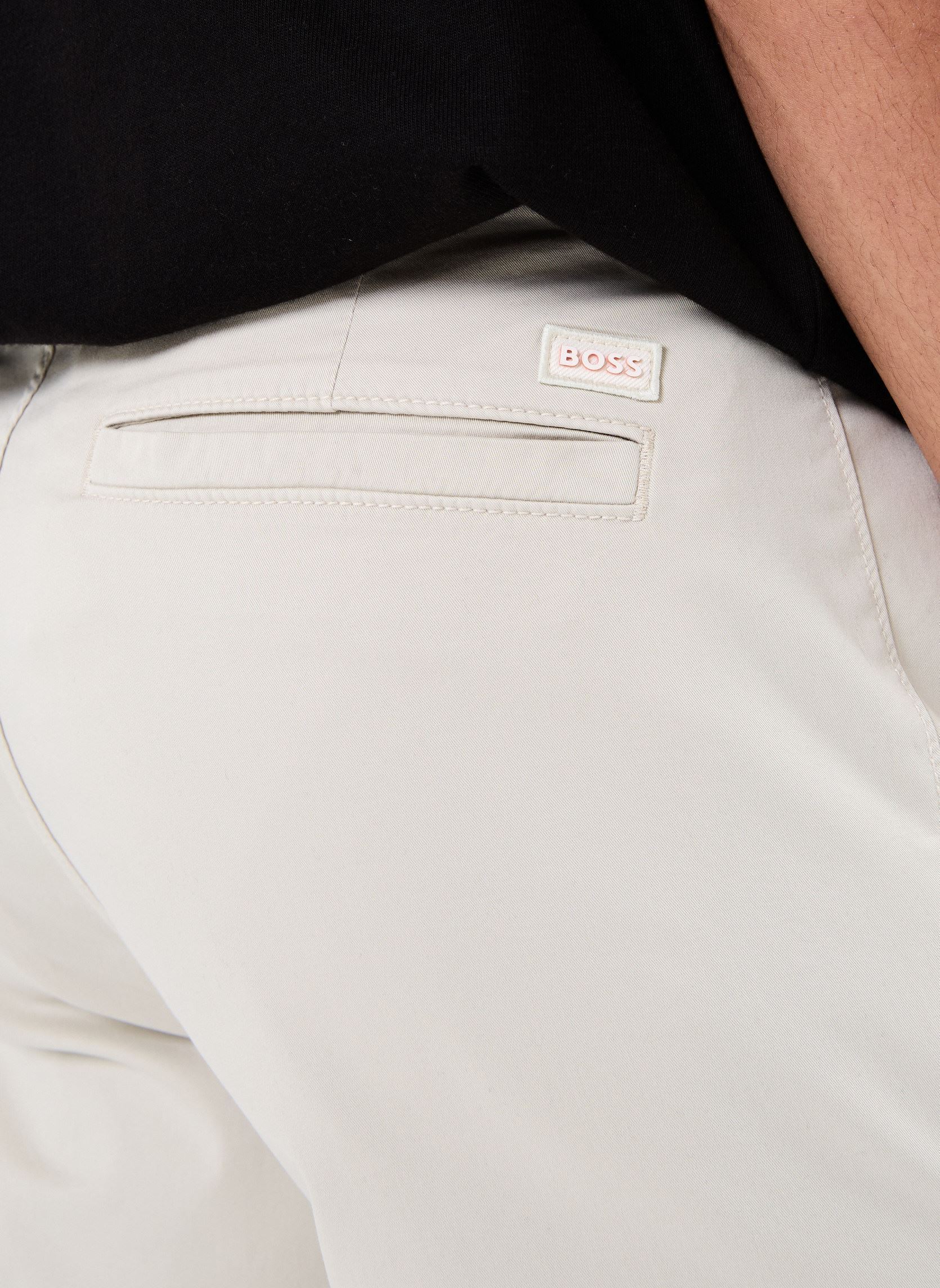 Pantaloni Chino Slim BOSS Da Uomo – Vestibilità Stretta, Vita Media, Chiusura Con Bottone E Zip, Colore Classico