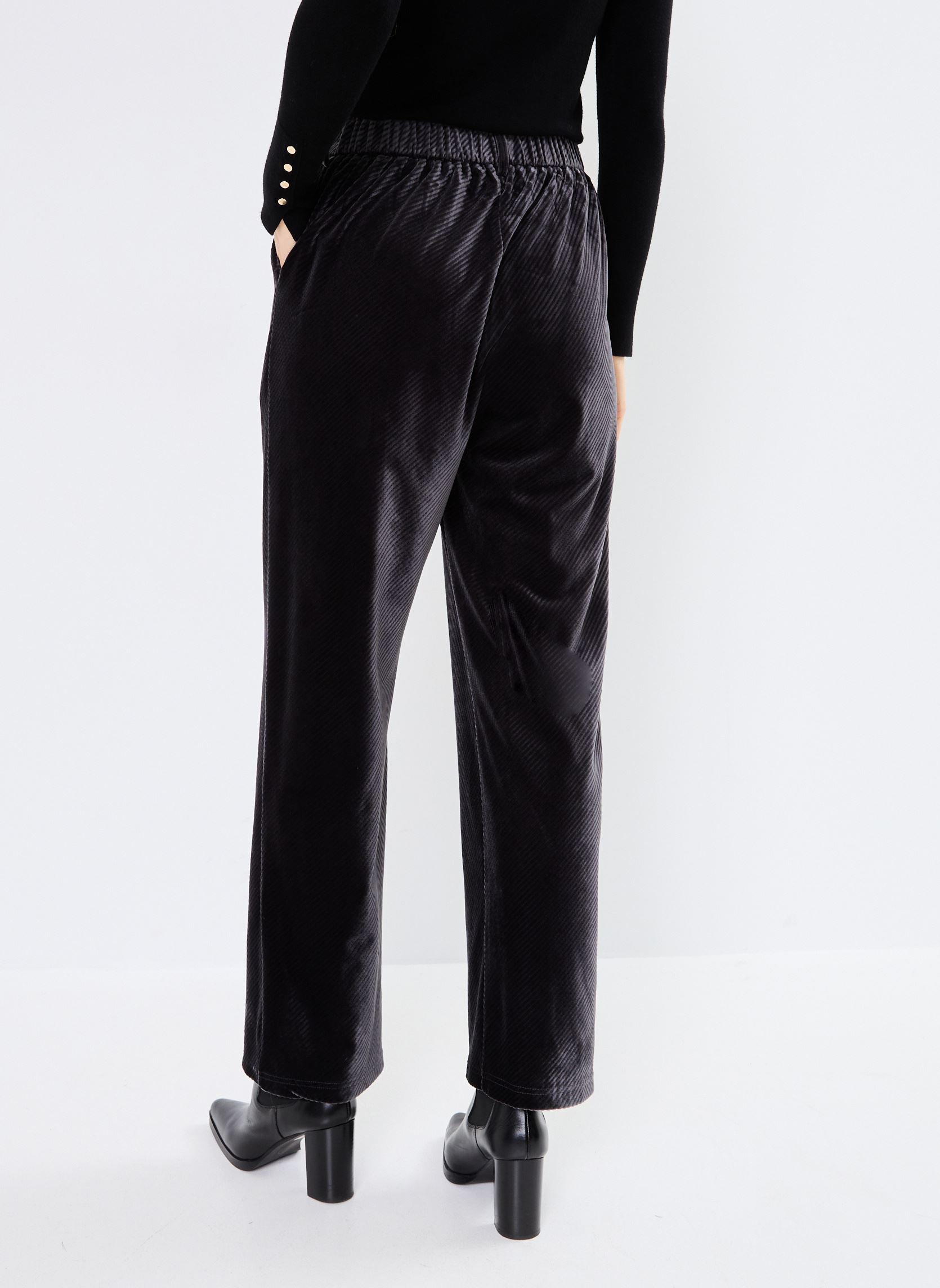 Pantalons droit LADIES KNITTED PANTS T1695ACH femme gris Molly Bracken Pantalons droit LADIES KNITTED PANTS T1695ACH femme gris DARK GREY