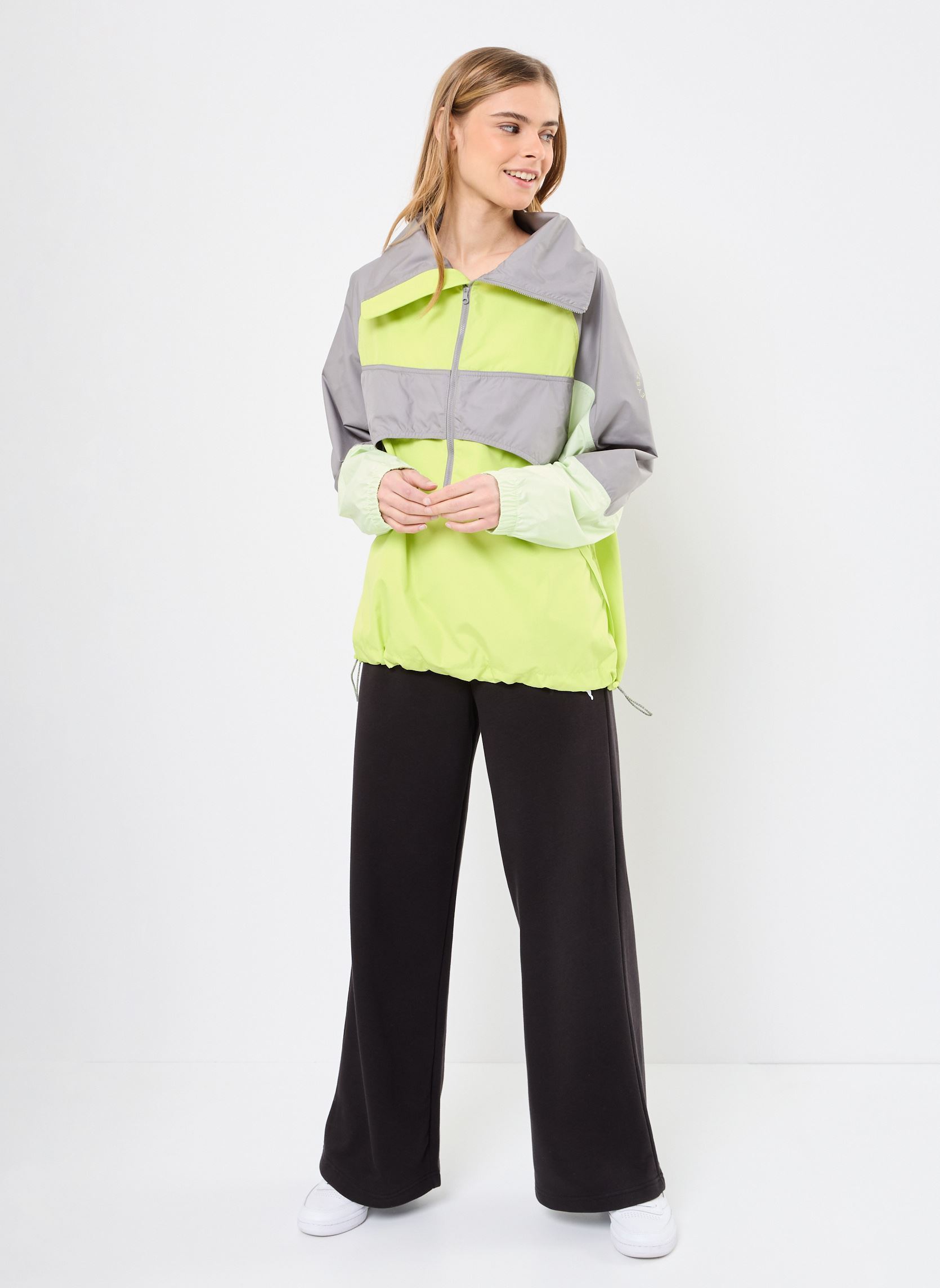 Vestes imperméable Asmc Tn Po Jkt femme vert adidas by Stella McCartney Vestes imperméable Asmc Tn Po Jkt femme vert BRIBAH/GRICOL/HALO